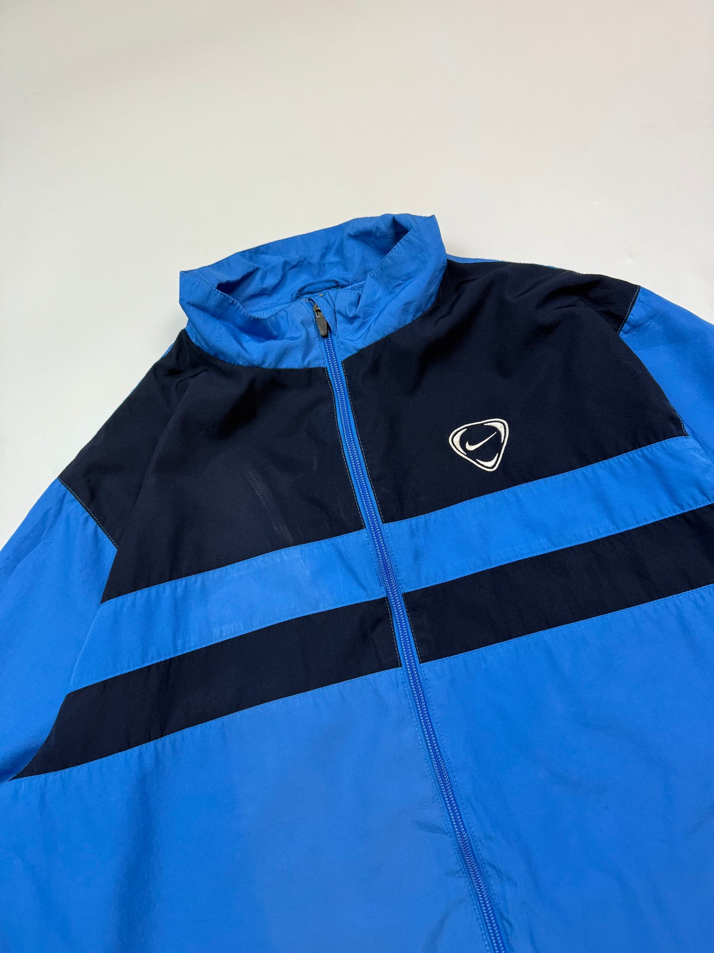 Vintage Nike shield football track jacket (L)