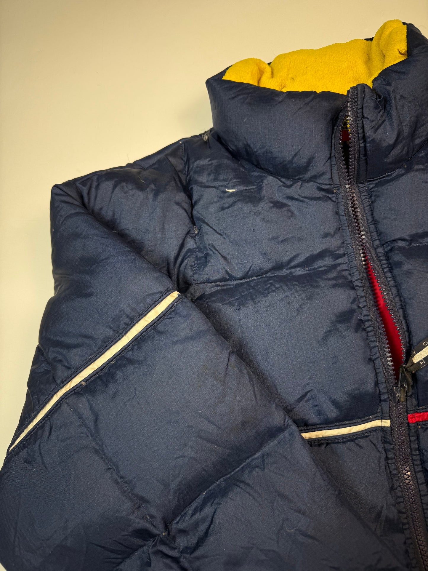 Vintage 90s Tommy Hilfiger puffer jacket (L)
