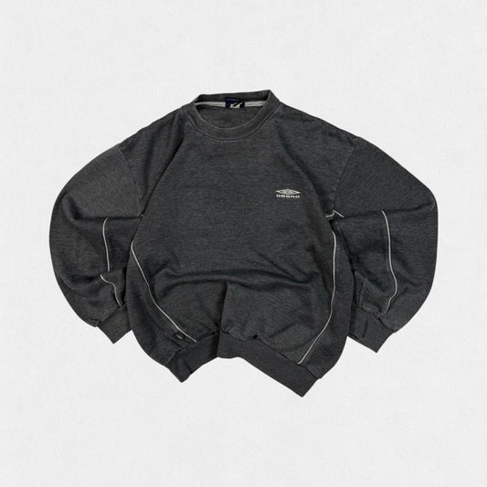 Vintage Umbro small logo sweatshirt (L)