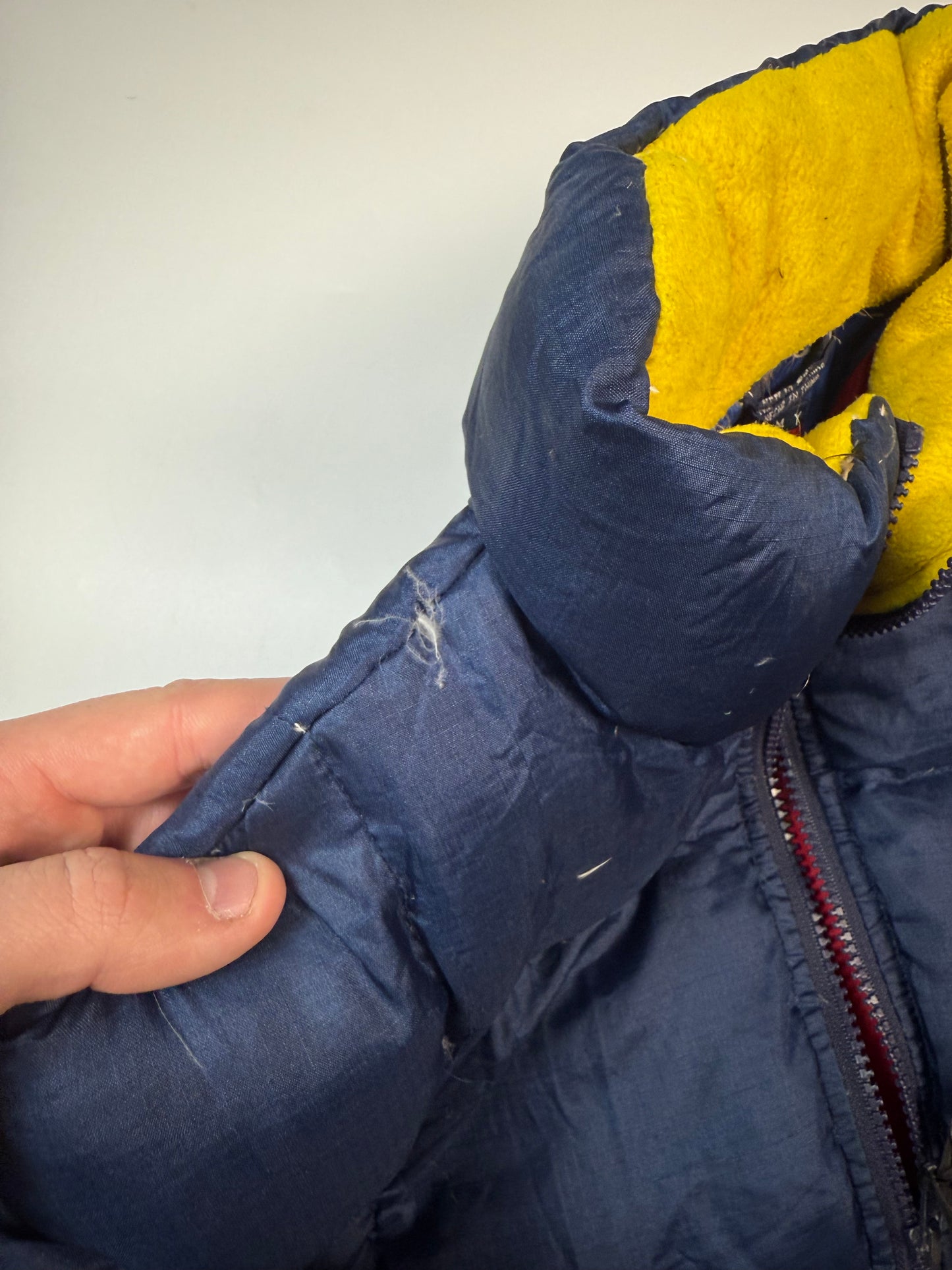 Vintage 90s Tommy Hilfiger puffer jacket (L)