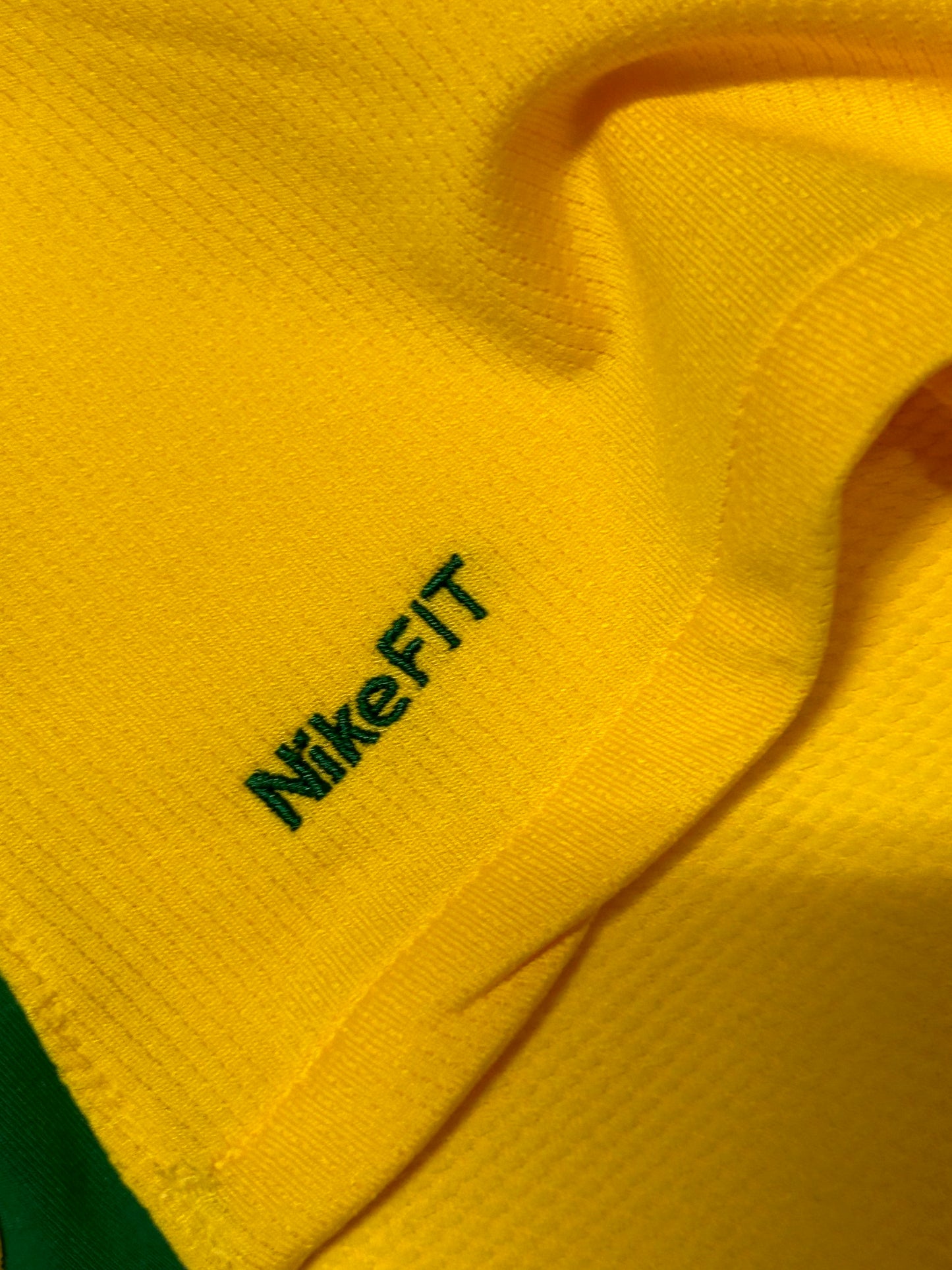 Vintage Brazil 2008/10 Nike home football shirt (L)