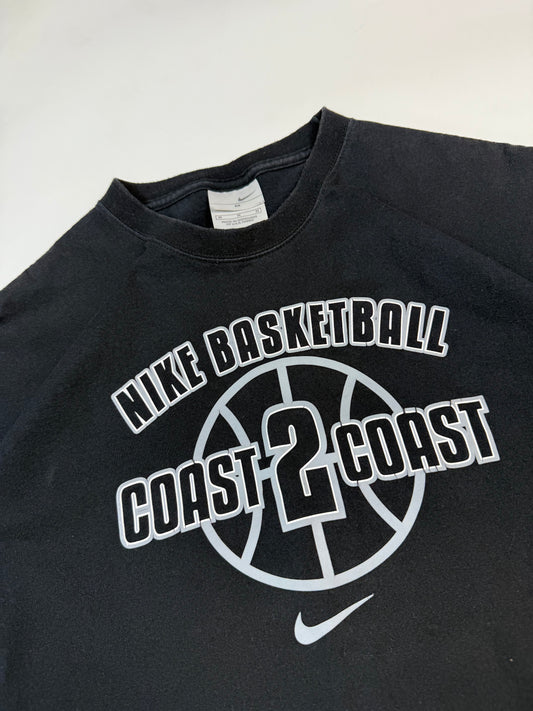 Vintage Nike basketball centre swoosh graphic tee (M)