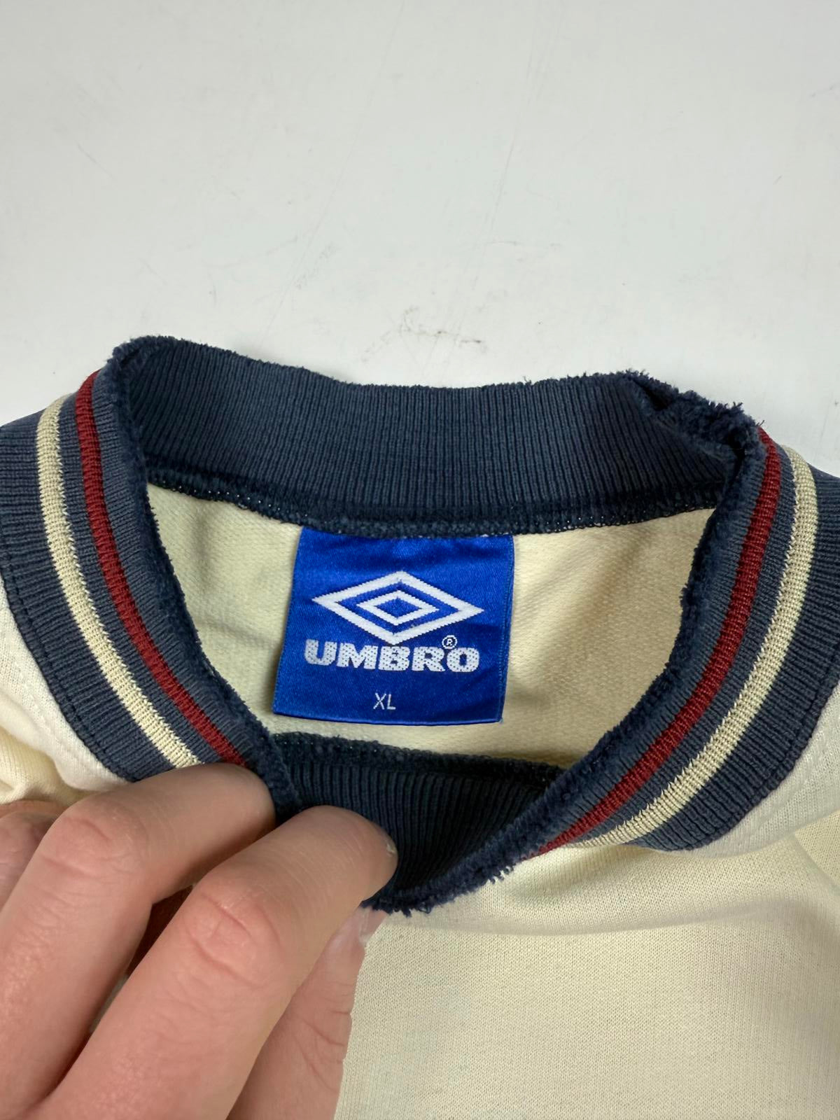 Vintage 90s Umbro spell out sweatshirt (XL)