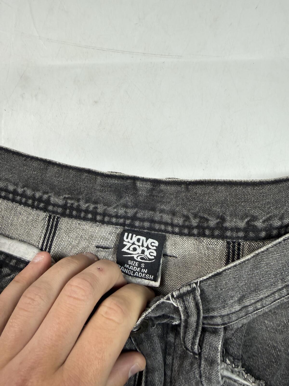 Vintage Y2K baggy hip hop jorts (W32)
