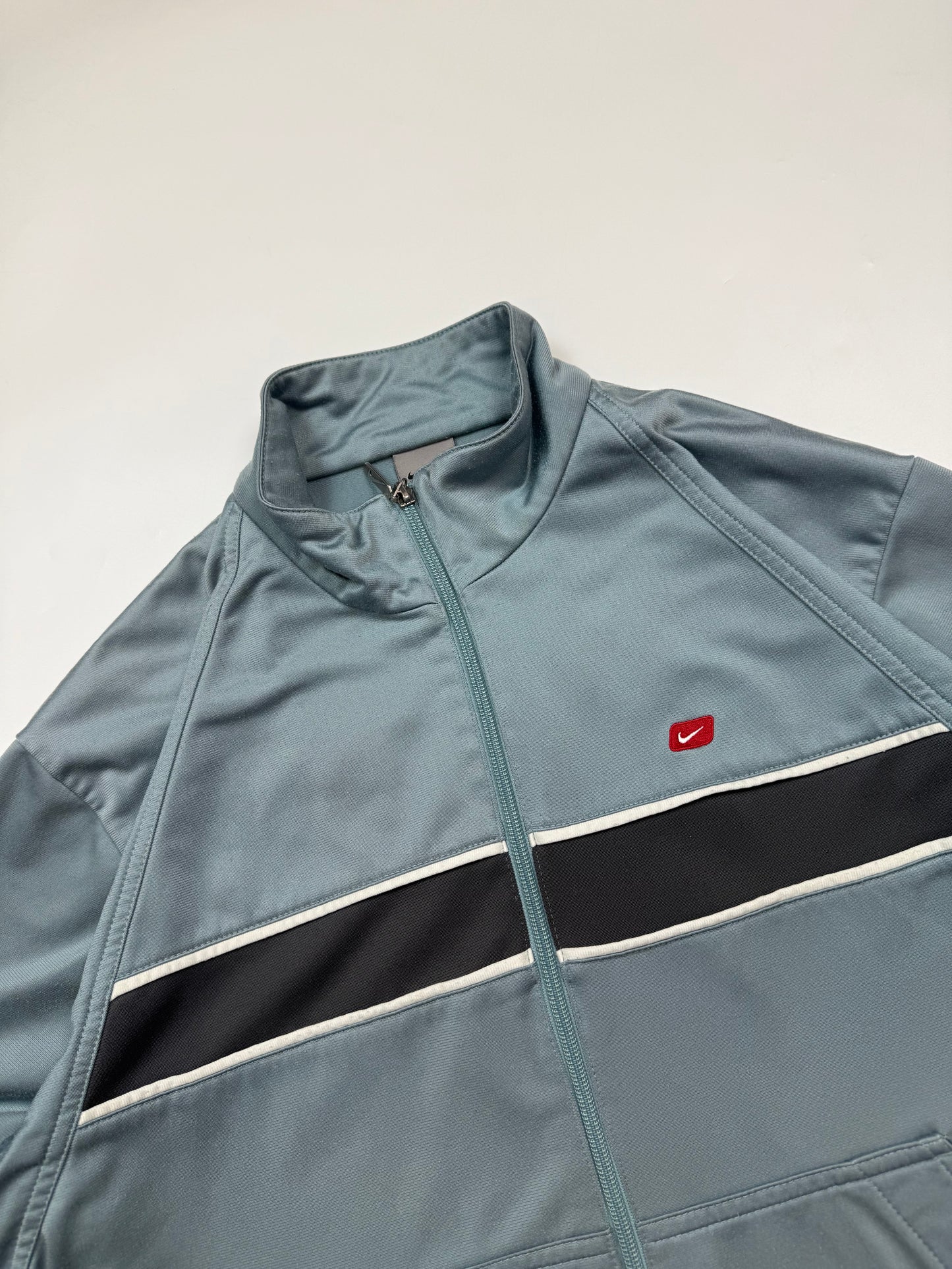 Vintage Nike track jacket (M)