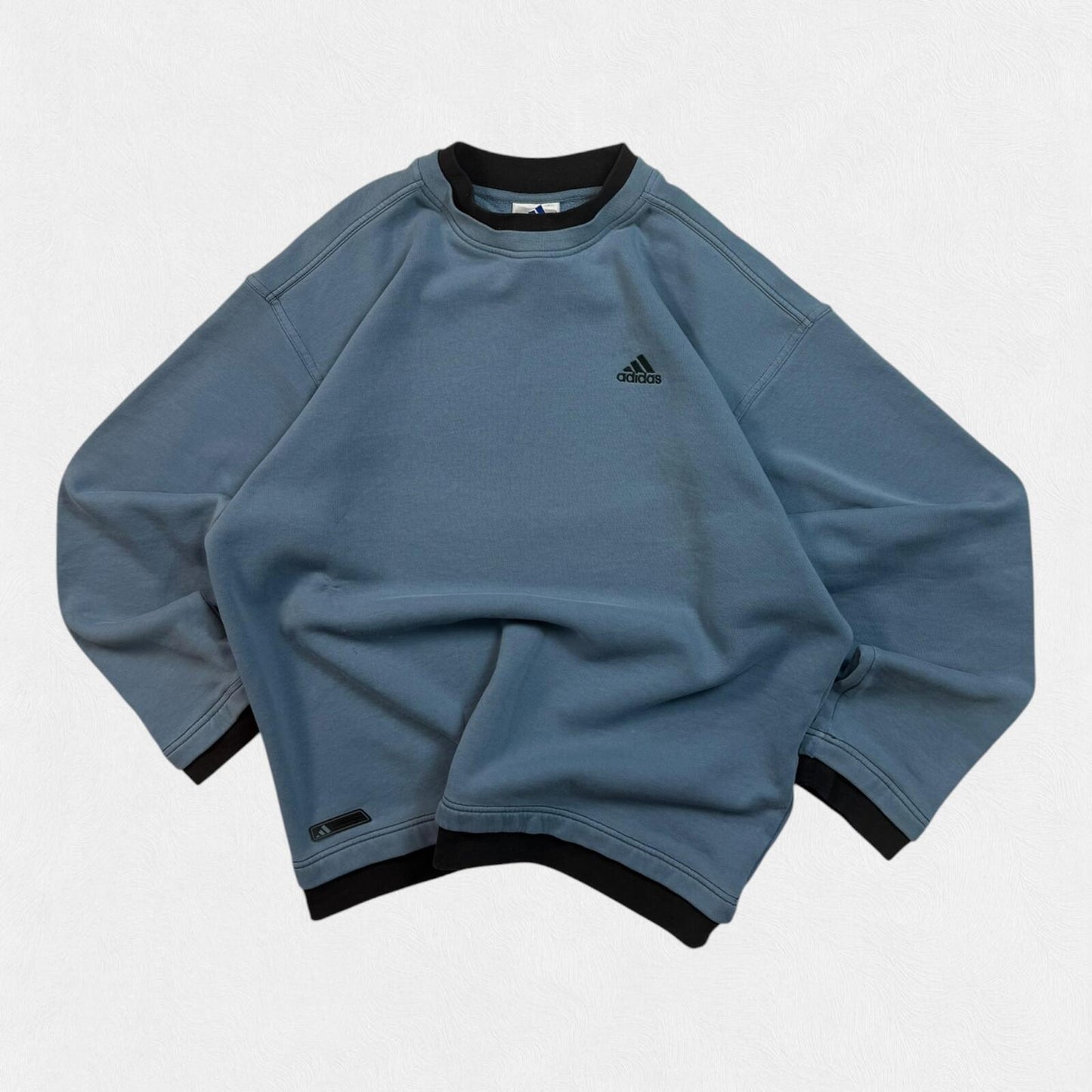 Vintage 90s adidas small logo sweatshirt (L)