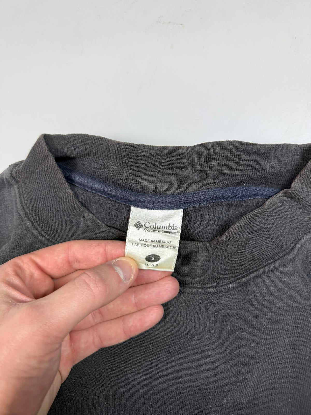 Vintage Columbia spell out sweatshirt (S)