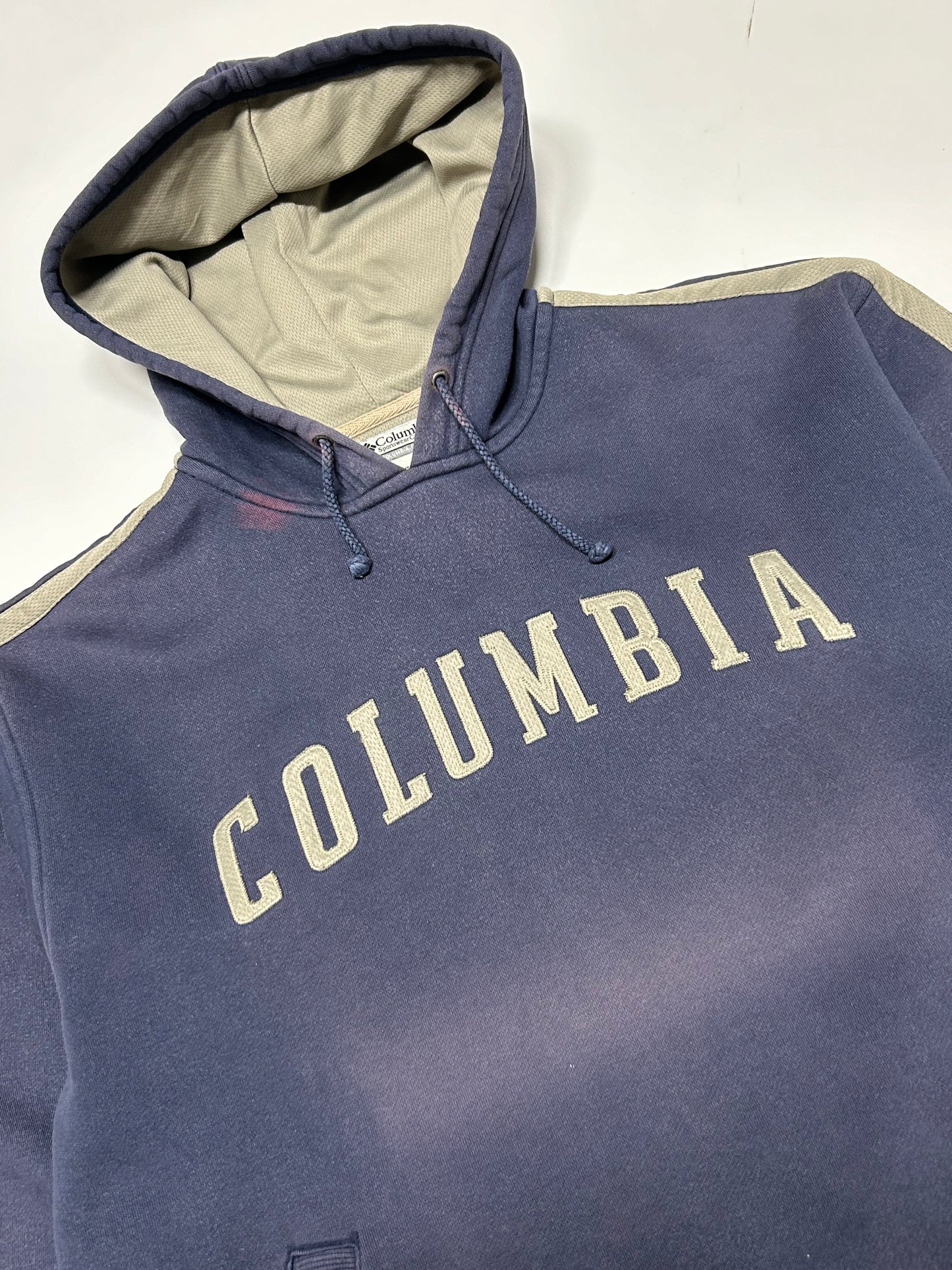 Vintage Columbia spell out hoodie (M)