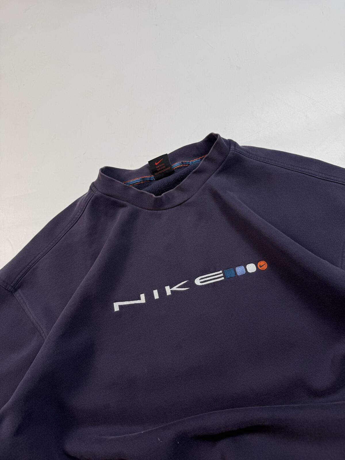 Vintage 90s Nike spell out sweatshirt (L)