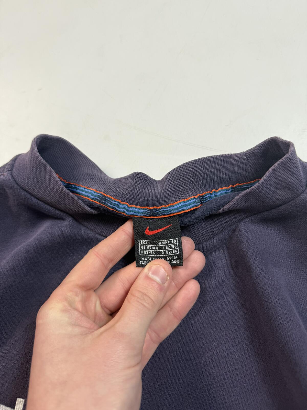 Vintage 90s Nike spell out sweatshirt (L)