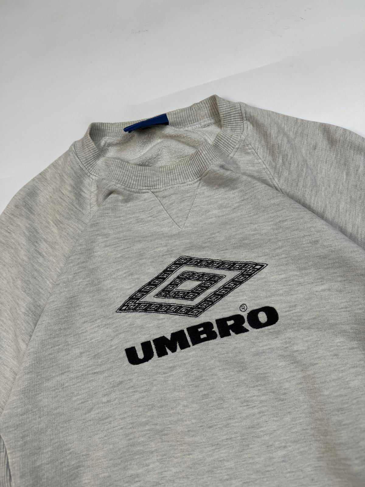 Vintage 90s Umbro pro training centre logo sweatshirt (XL)