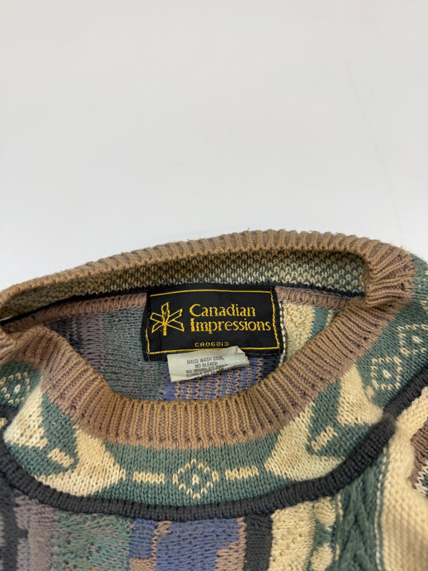 Vintage Coogi style abstract knit sweater (XL)