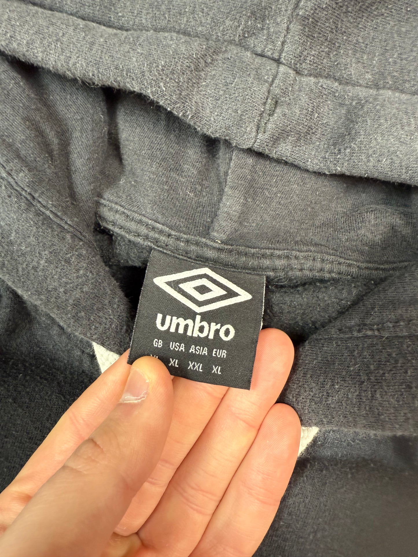 Umbro small logo full zip hoodie (XL)