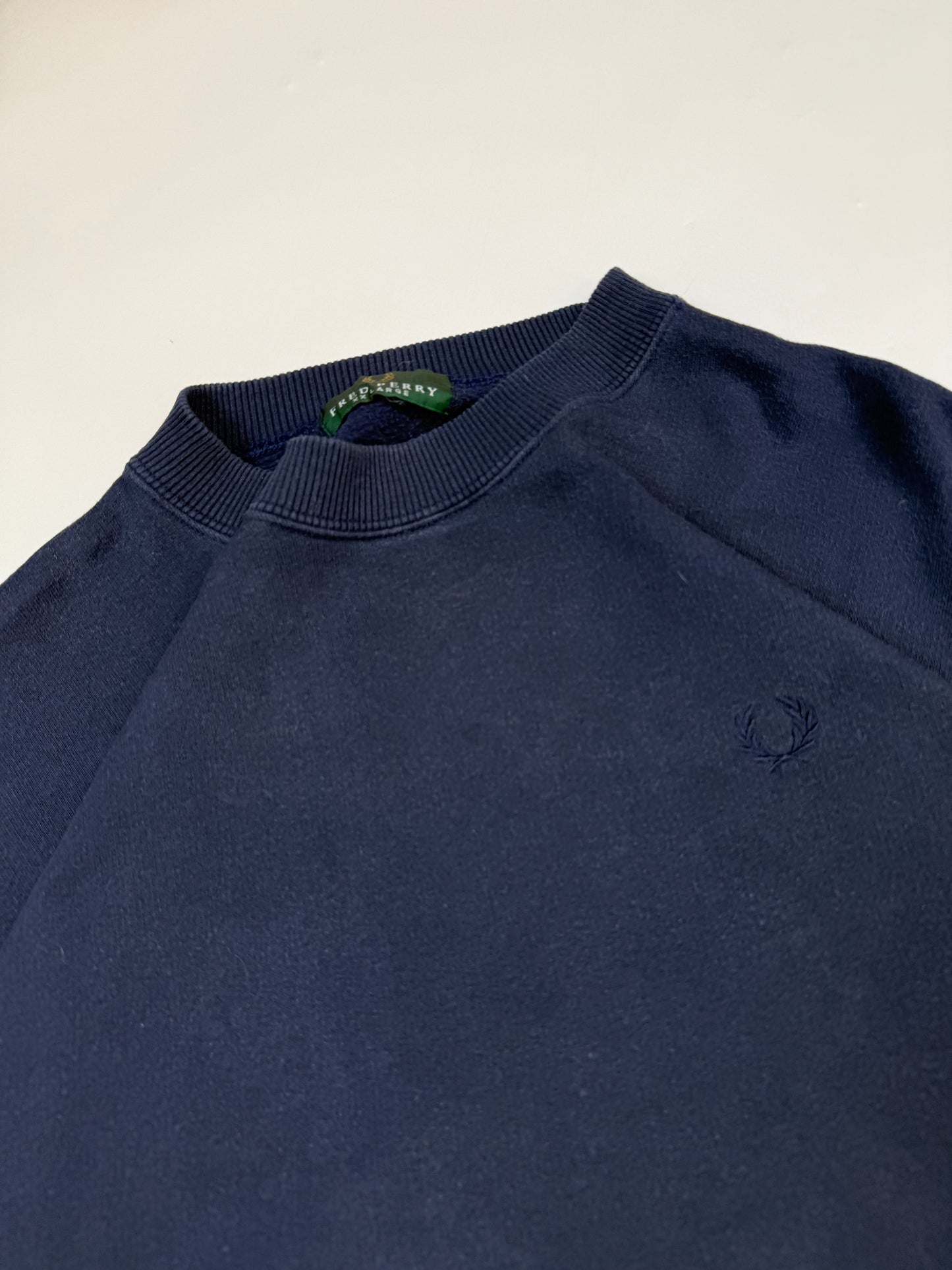Vintage 90s Fred Perry small logo sweatshirt (L)