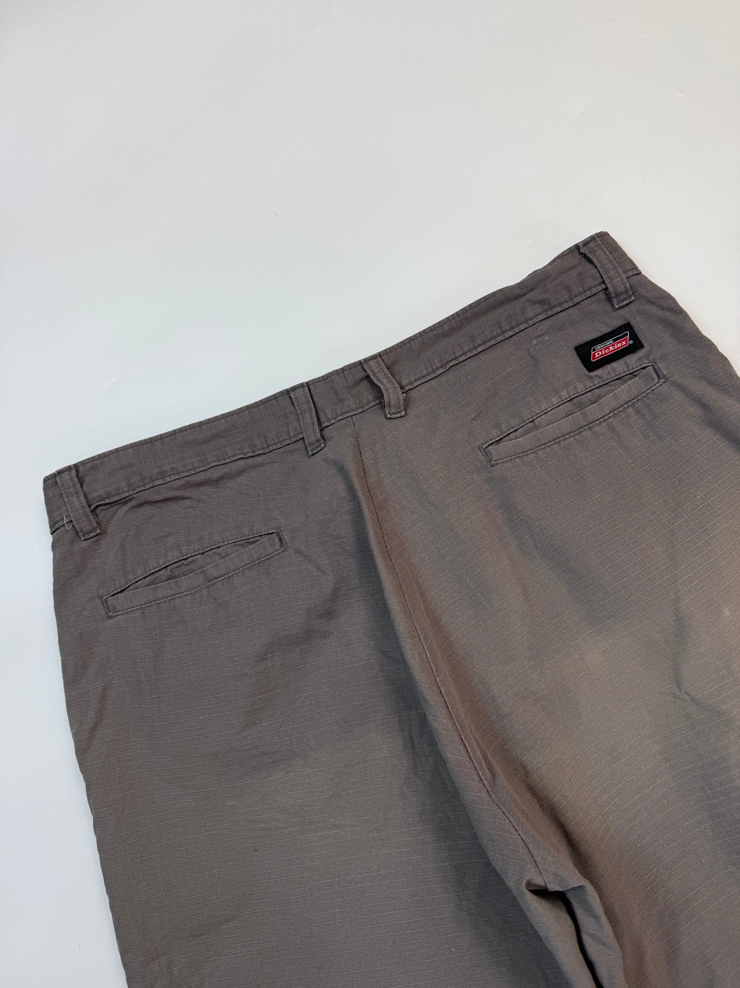 Dickies baggy shorts (W34)