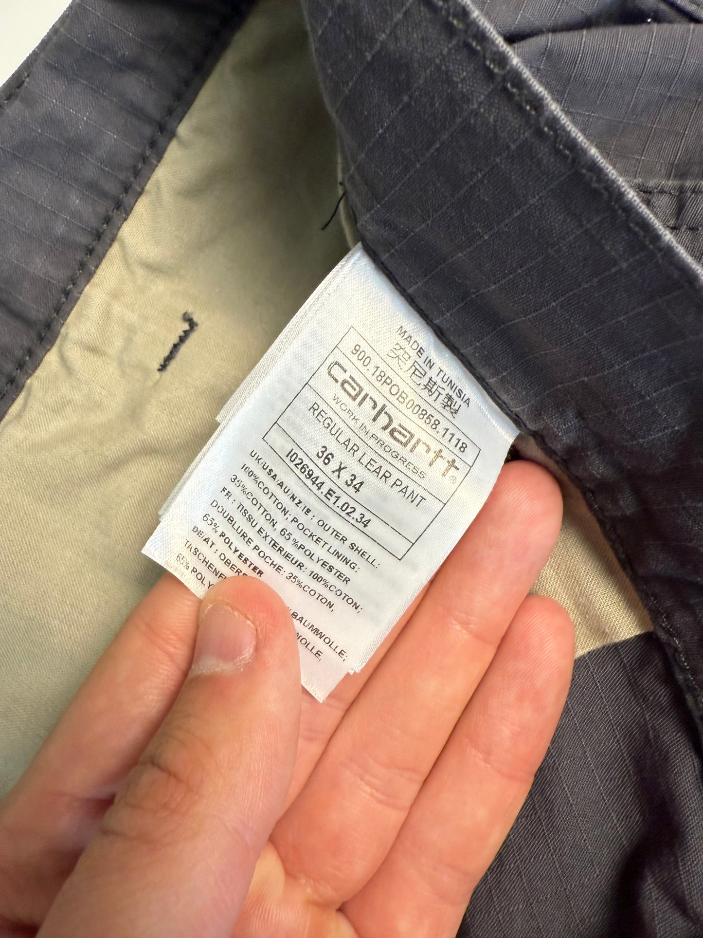 Carhartt baggy cargo pants (W36)