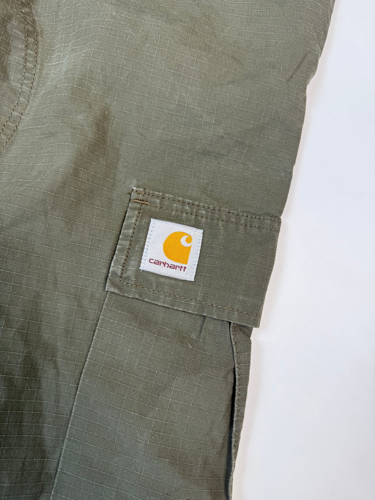 Carhartt WIP baggy cargo pants (W34)