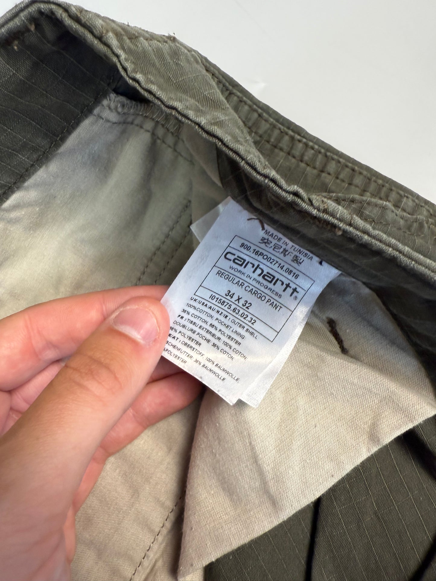 Carhartt WIP baggy cargo pants (W34)