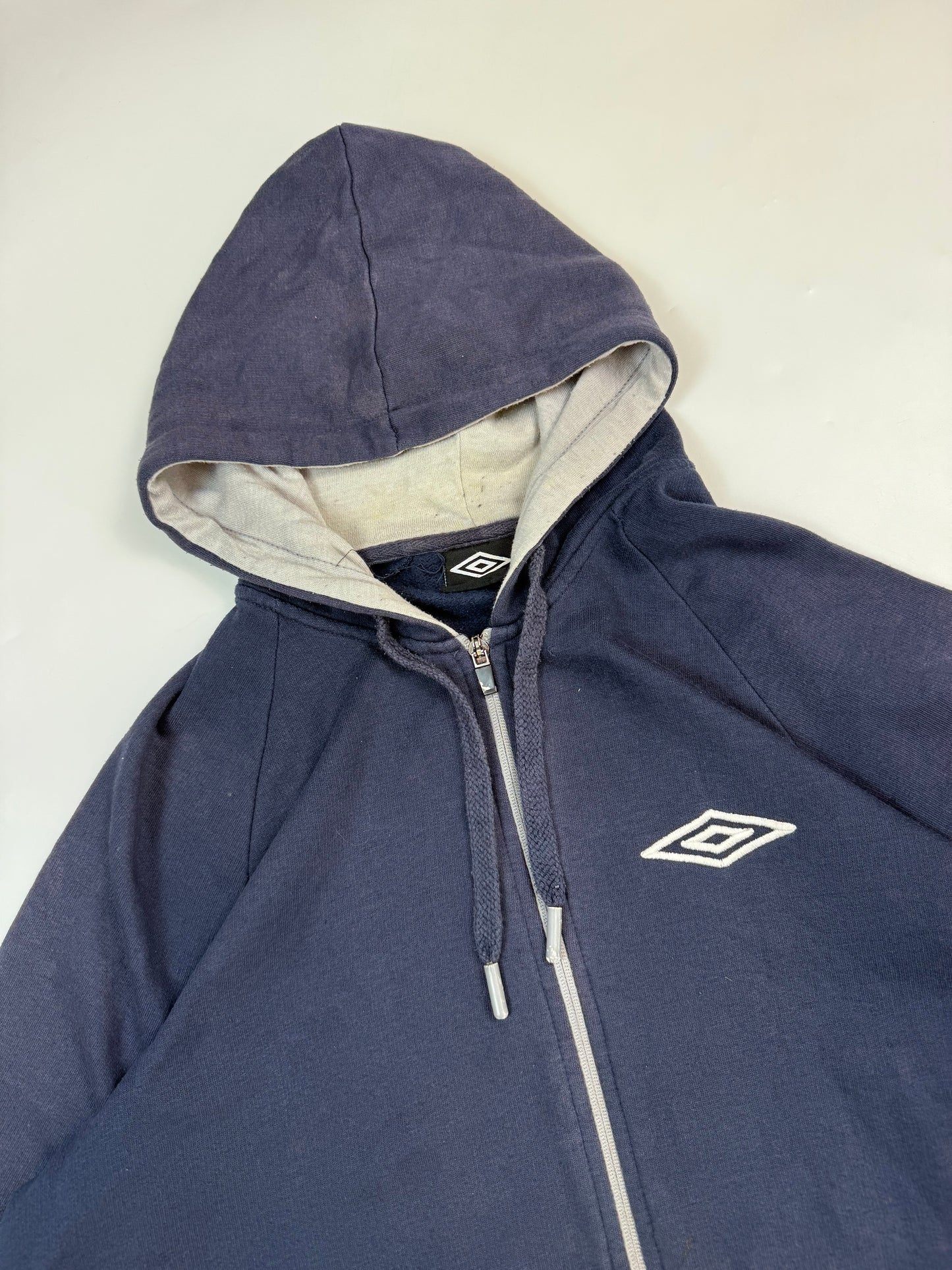 Umbro zip up hoodie (L)