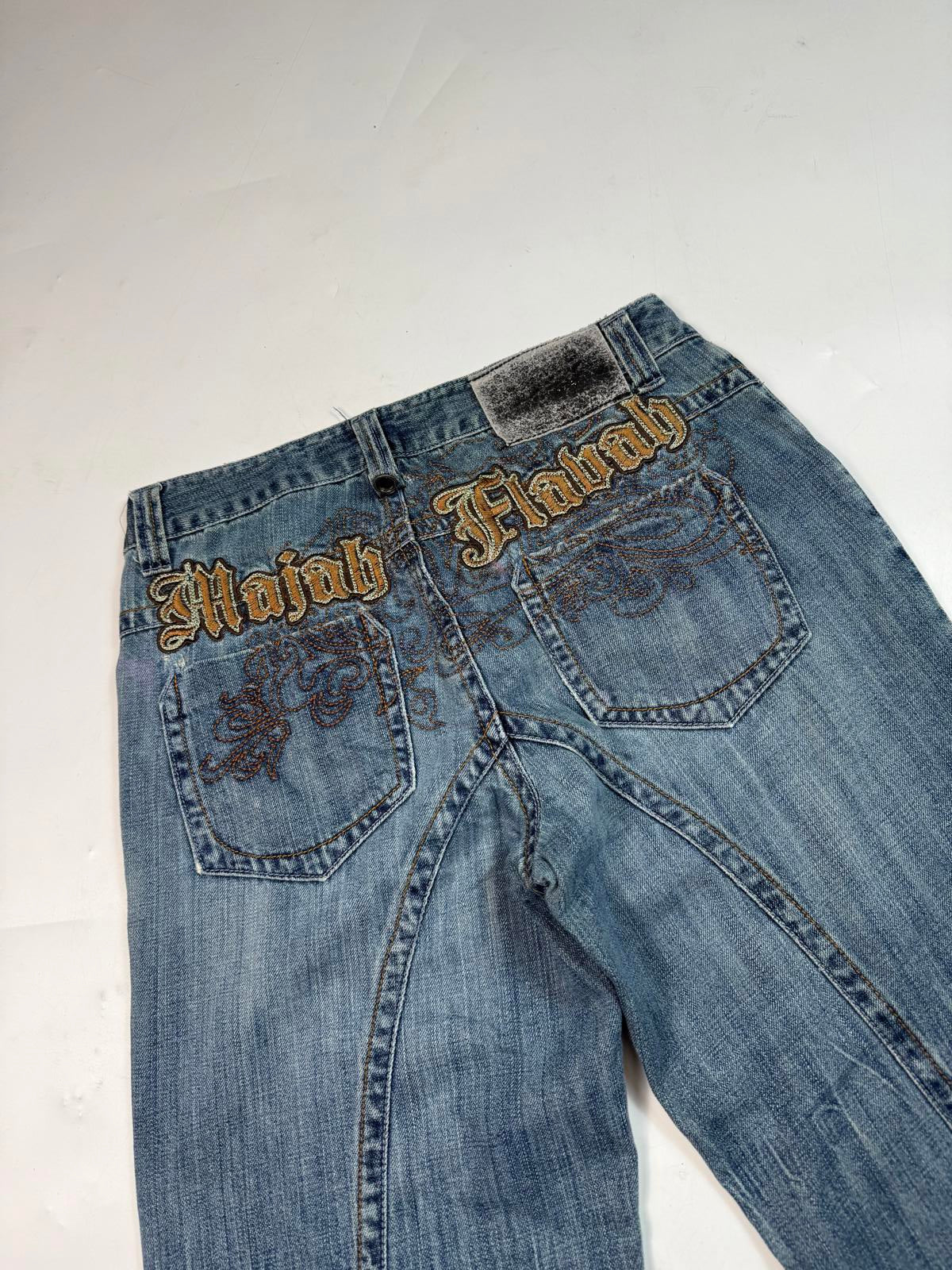 Vintage Y2K embroidered baggy hip hop Jeans (W30)