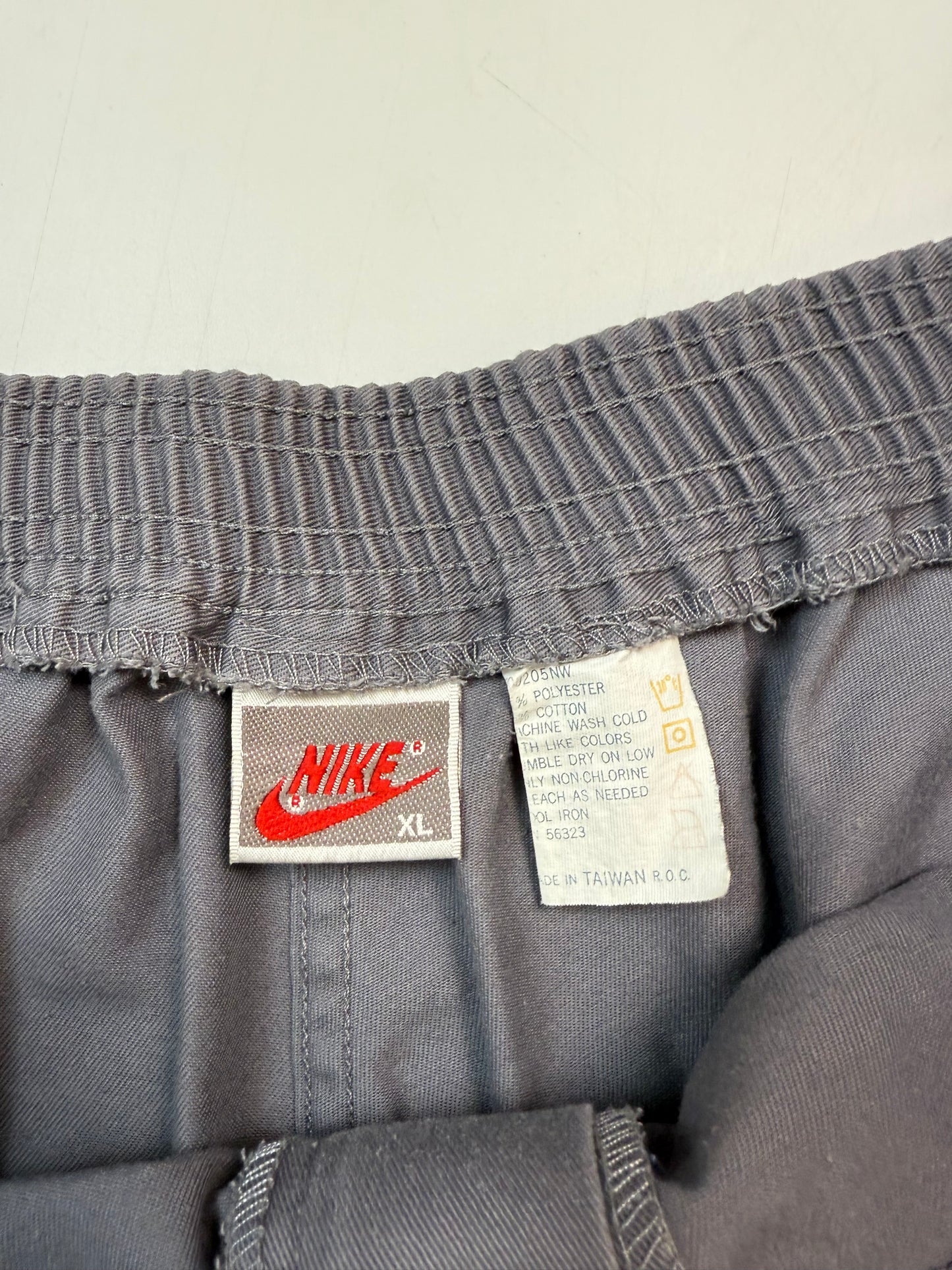 Vintage 90s Nike baggy shorts (XL)