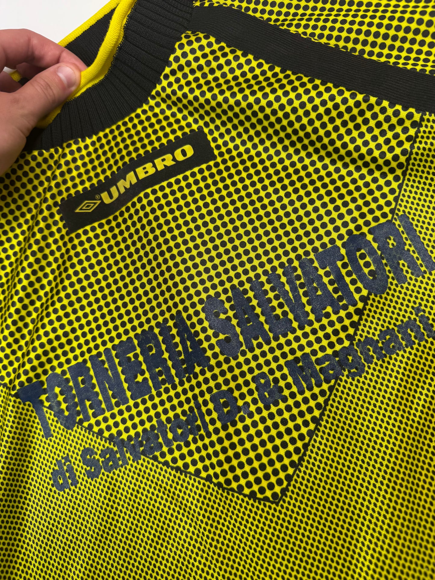 Vintage 90s Umbro goalkeeper football shirt (XL)