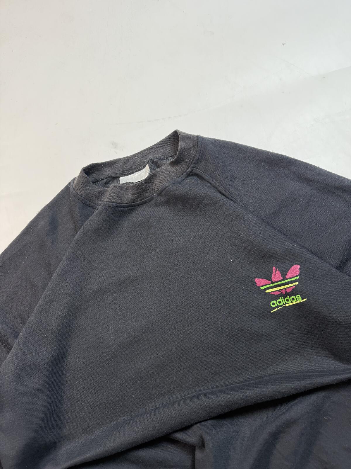 Vintage 90s adidas originals small logo sweatshirt (M)