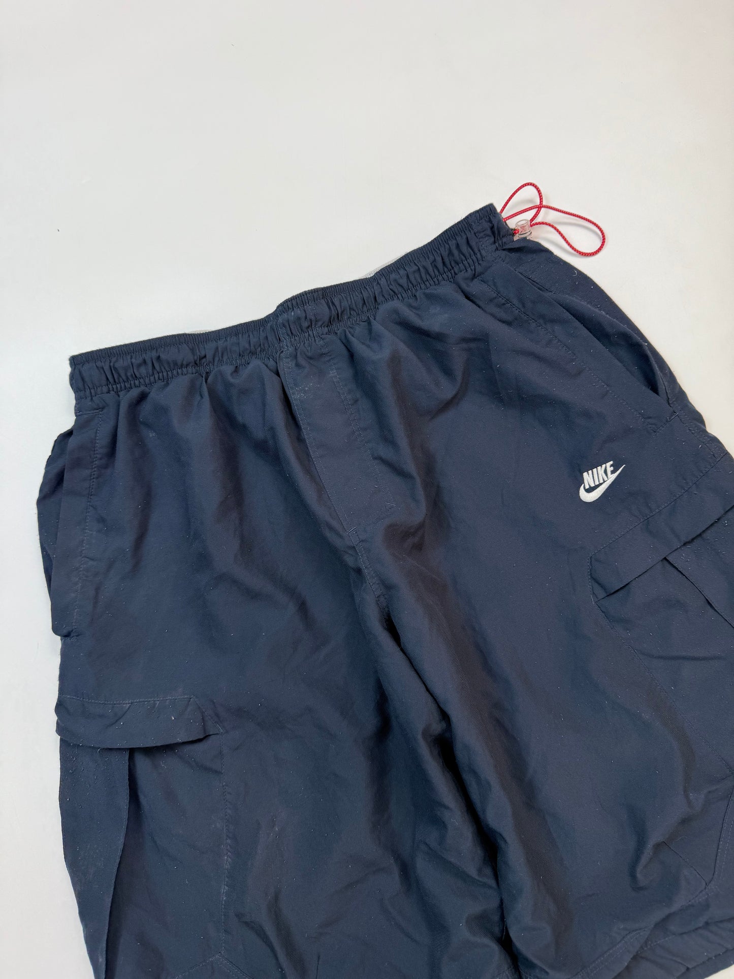 Vintage Nike baggy cargo shorts (L)