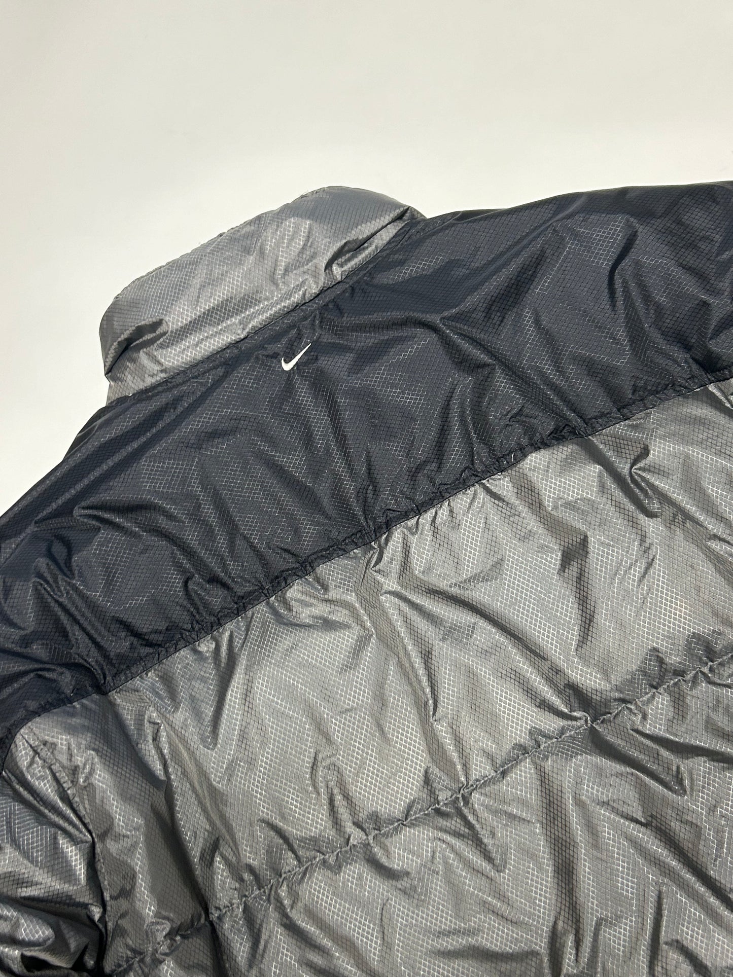 Vintage Nike puffer jacket (XL)