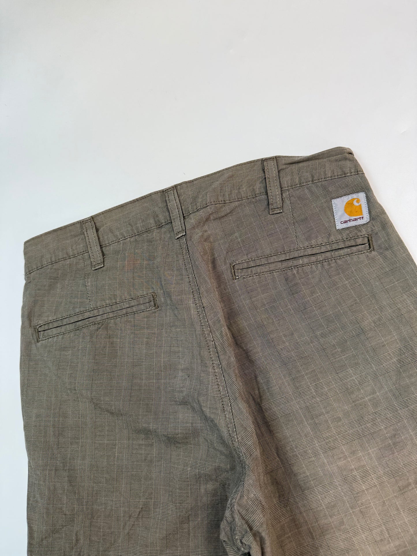 Carhartt checkered baggy shorts (W30)