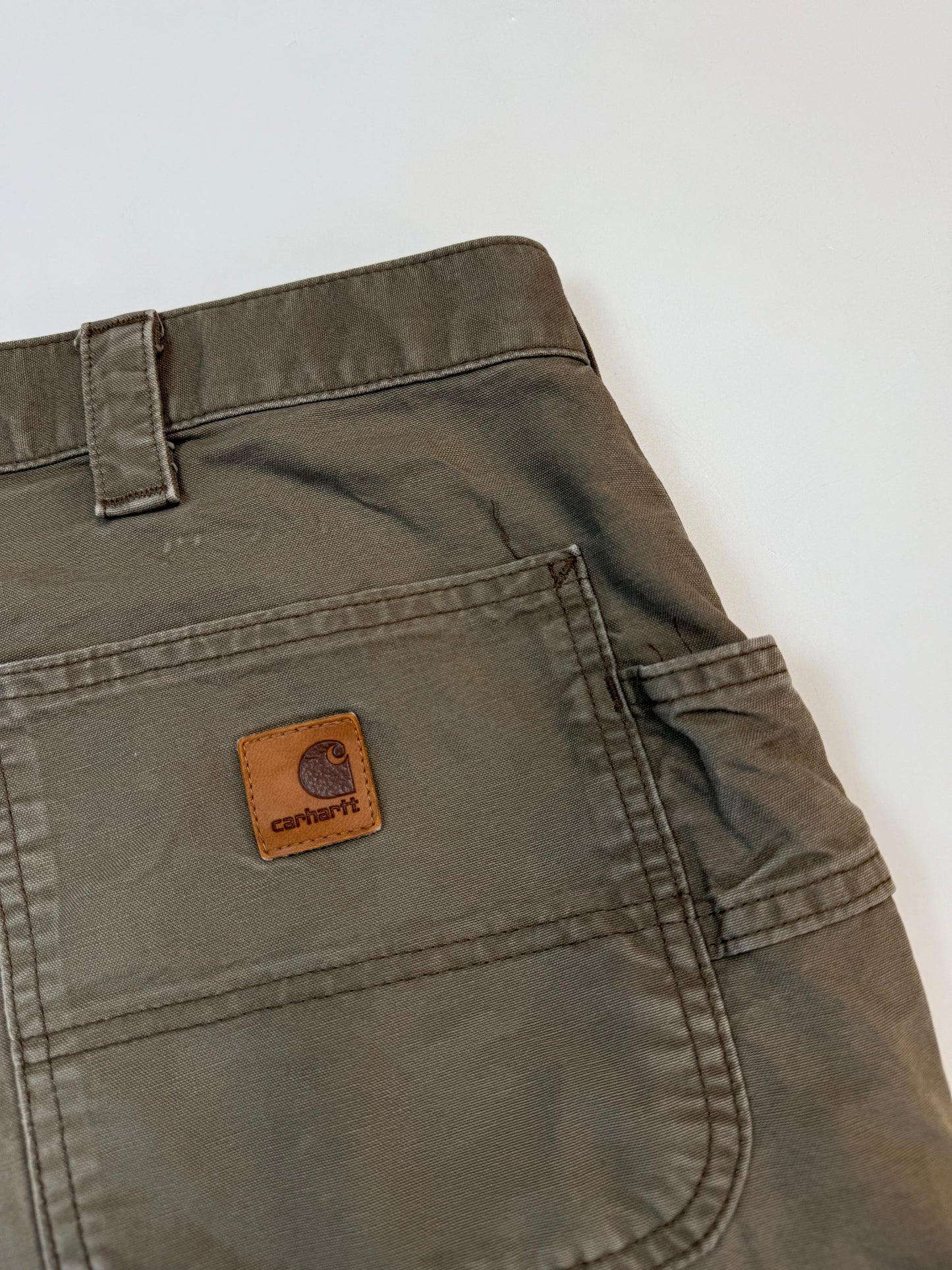 Carhartt baggy carpenter shorts (W38)