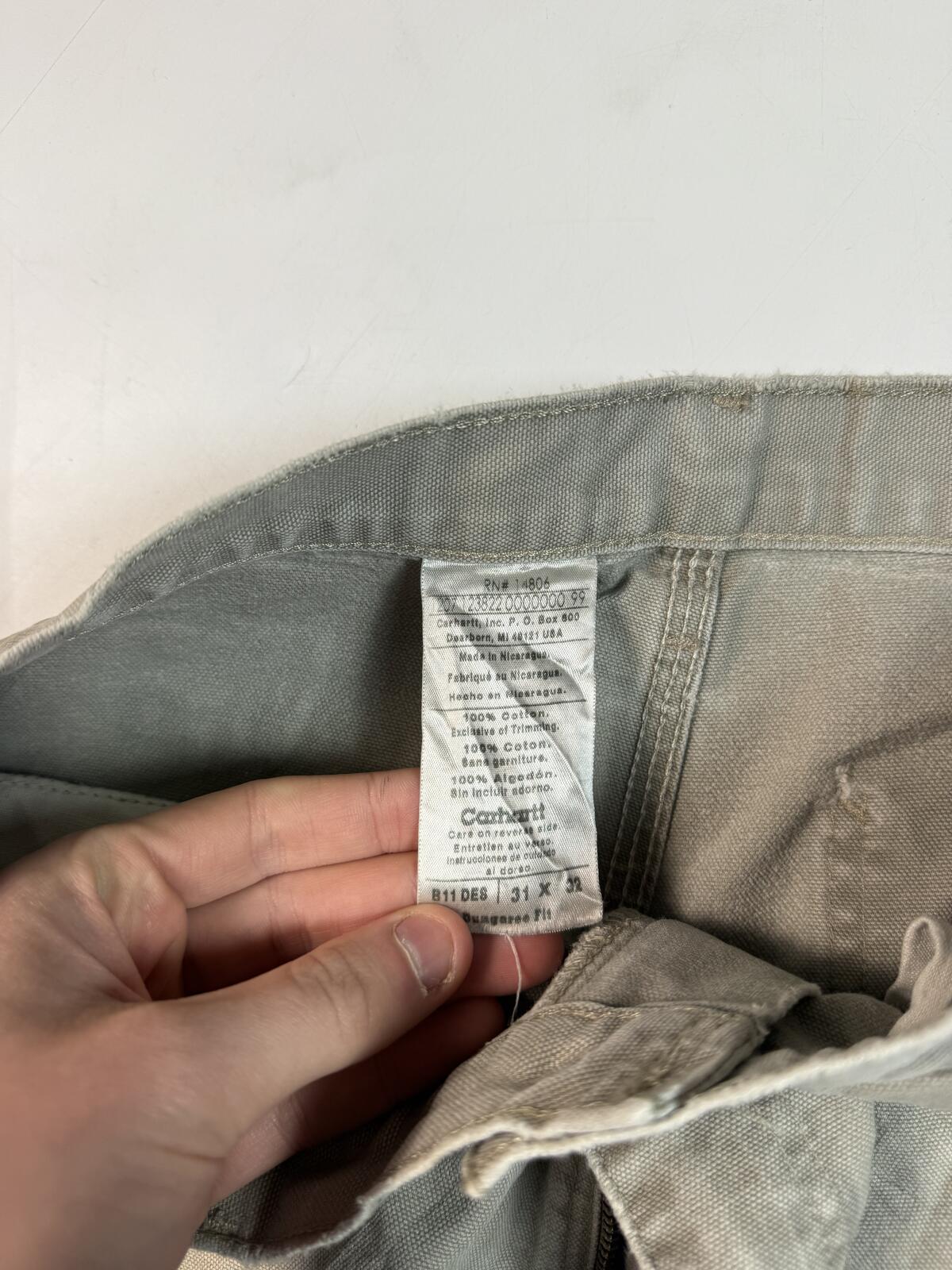 Vintage Carhartt baggy carpenter pants (W31)