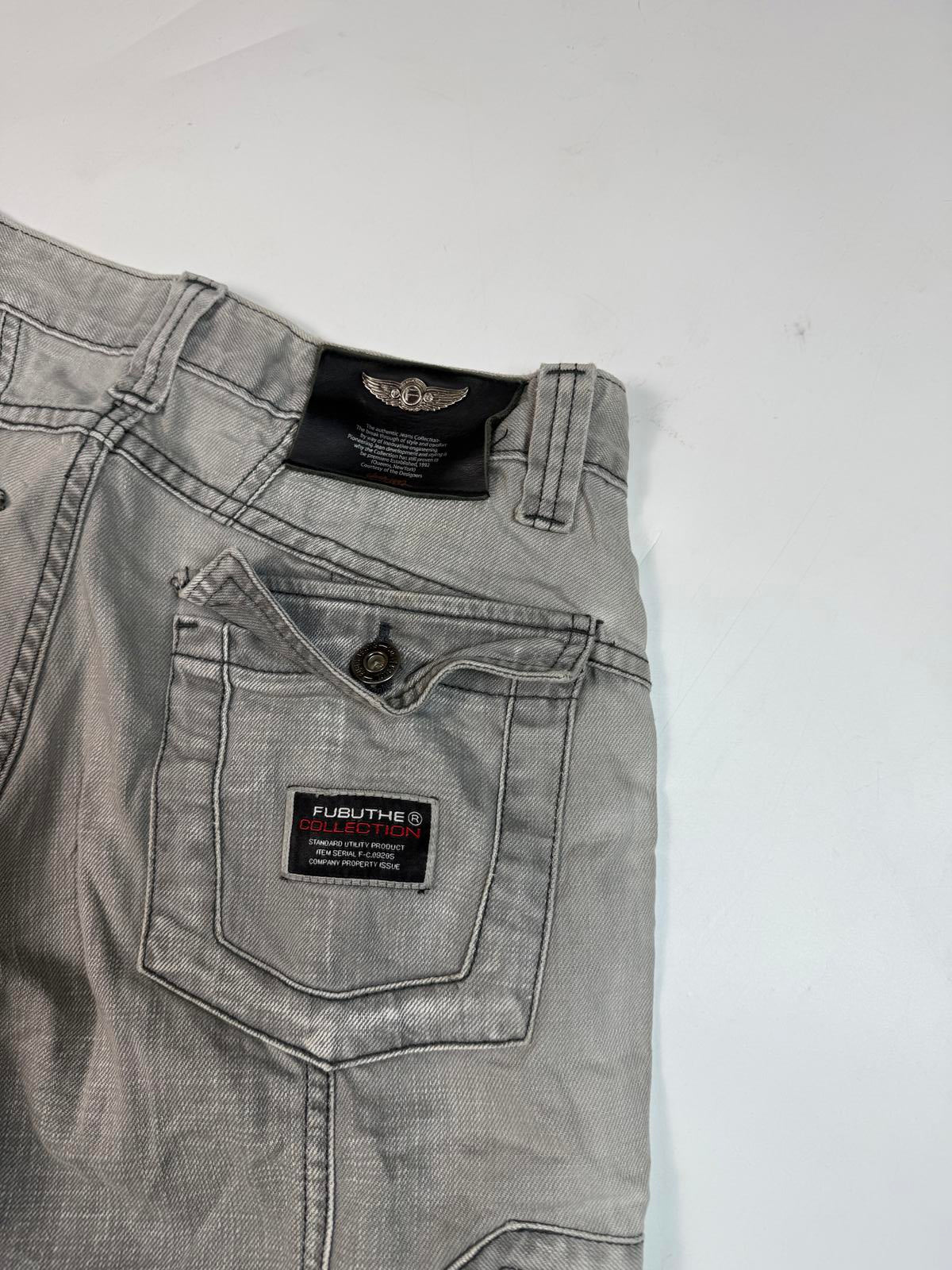 Vintage Fubu baggy hip hop Jeans (W28)