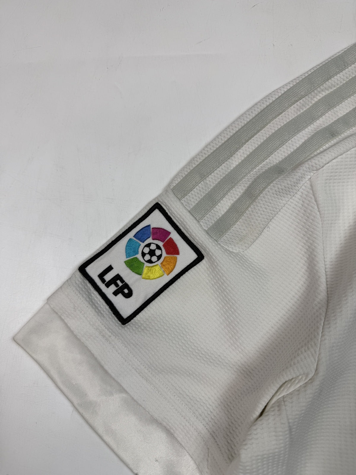 Real Madrid 2015/16 Adidas home football shirt (S)