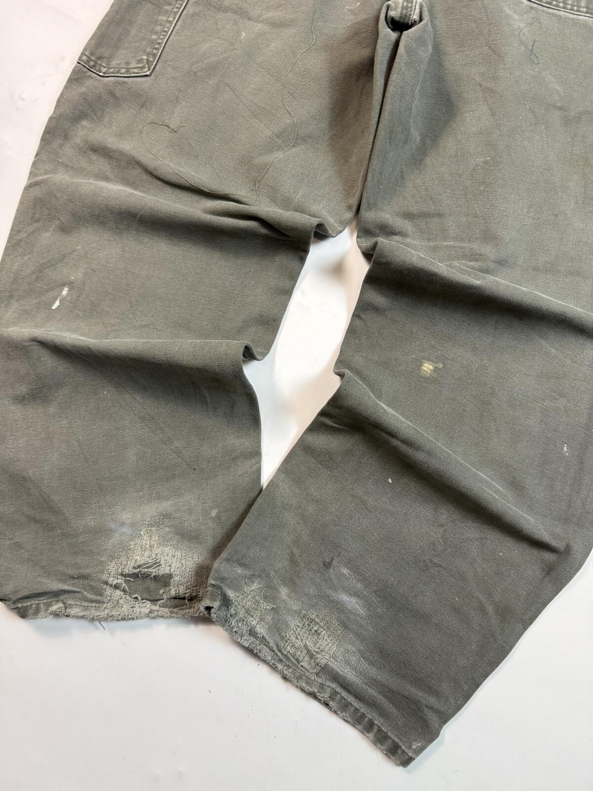 Vintage Carhartt baggy carpenter pants (W32)