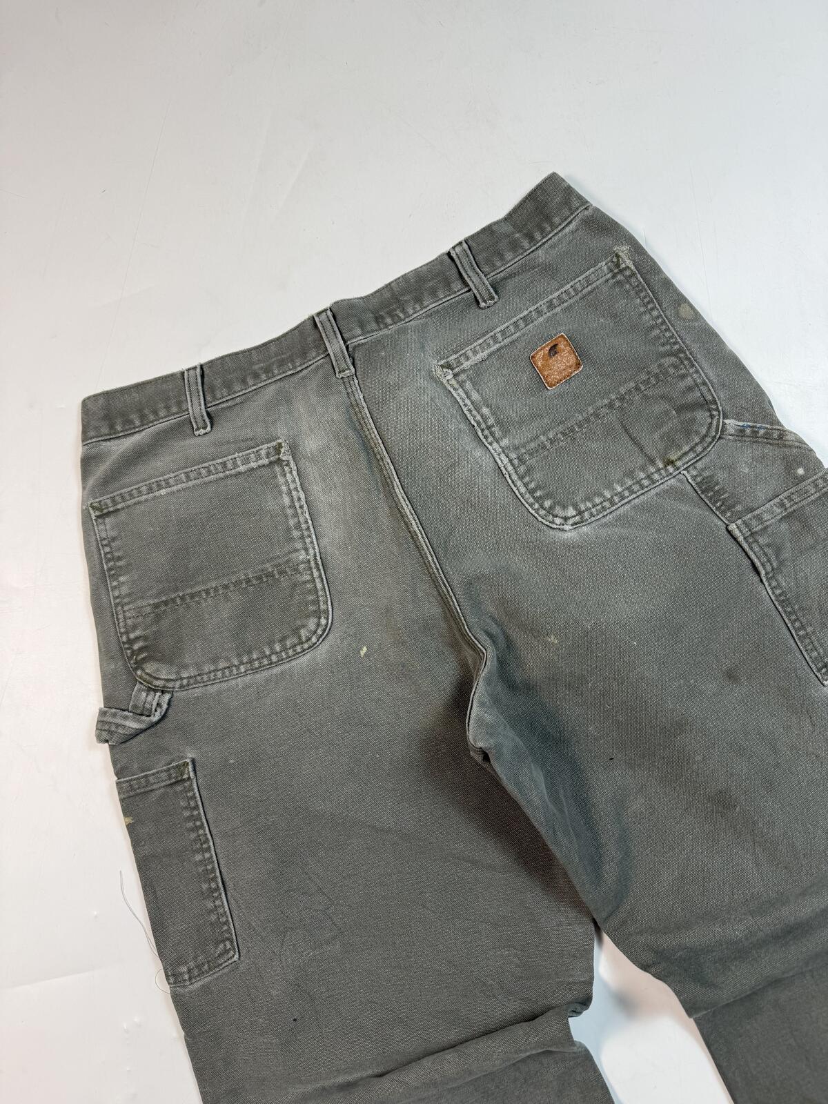 Vintage Carhartt baggy carpenter pants (W34)