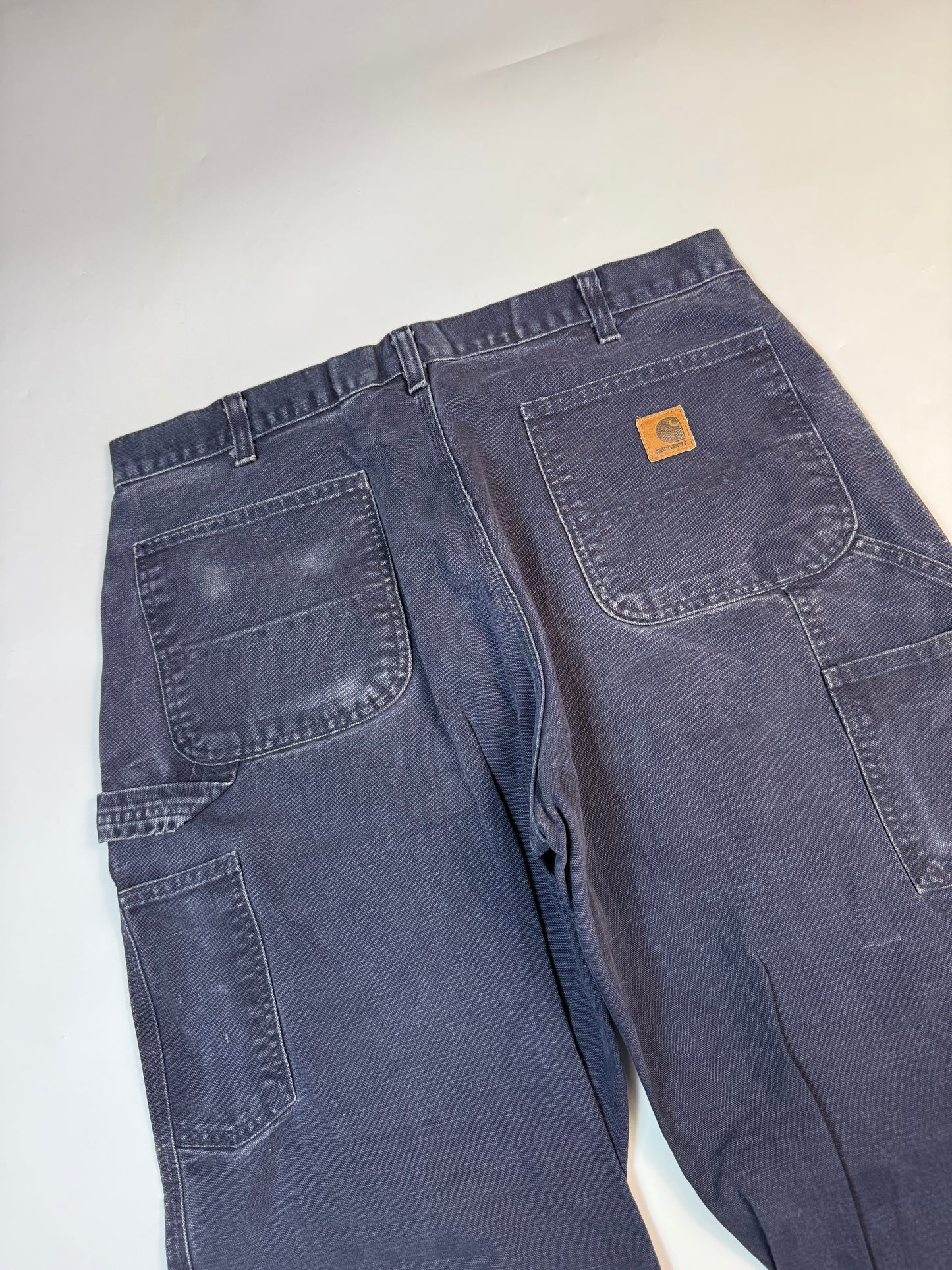 Vintage Carhartt baggy carpenter pants (W36)
