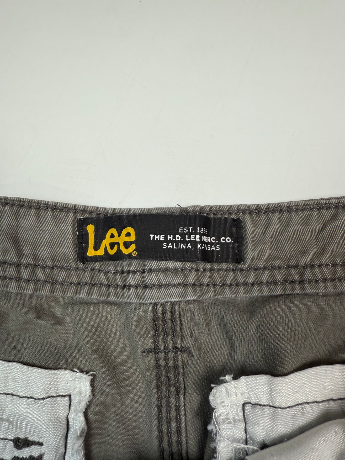 Vintage Lee baggy cargo shorts (W34)