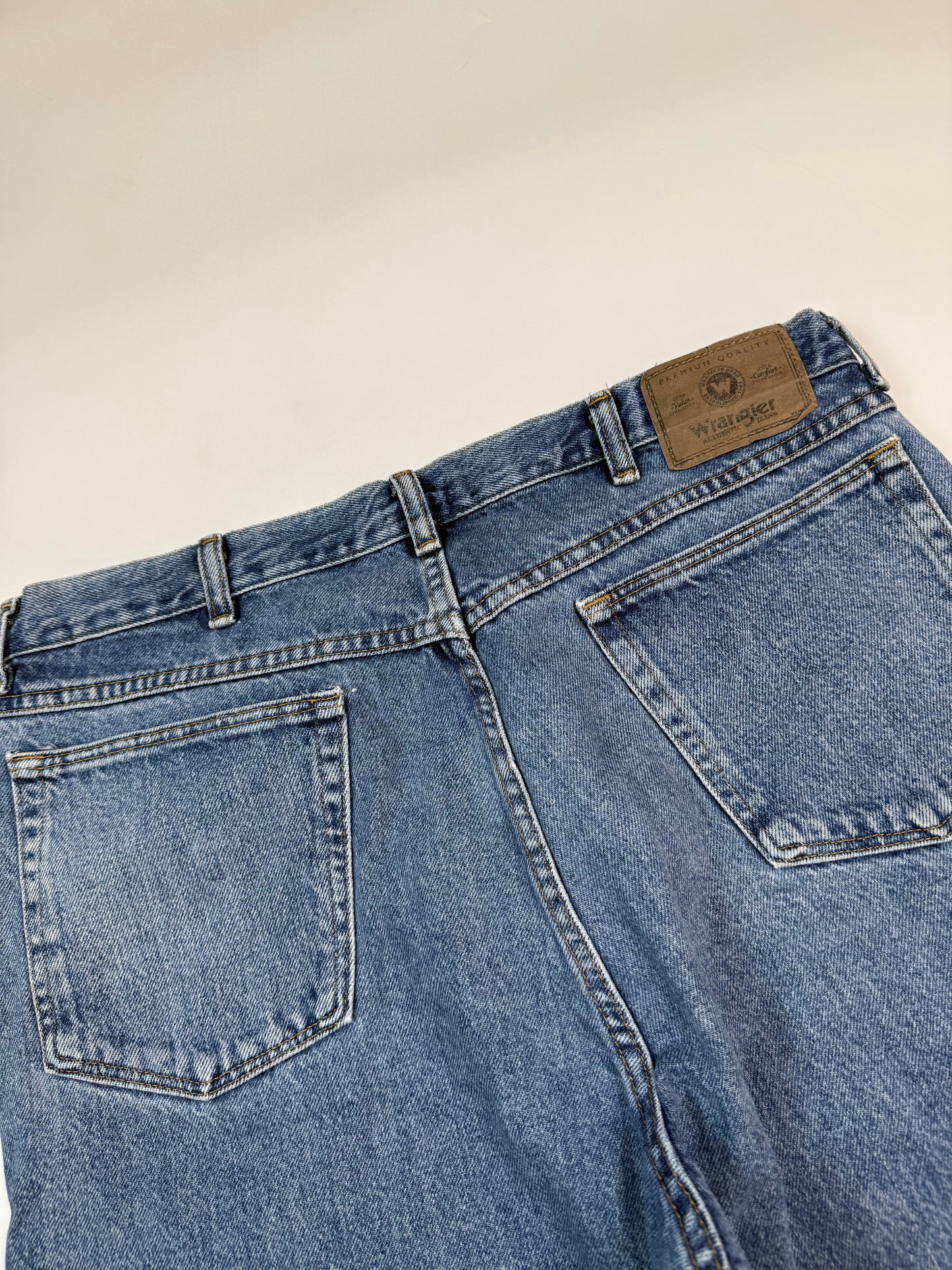 Vintage Wrangler baggy jorts (W36)
