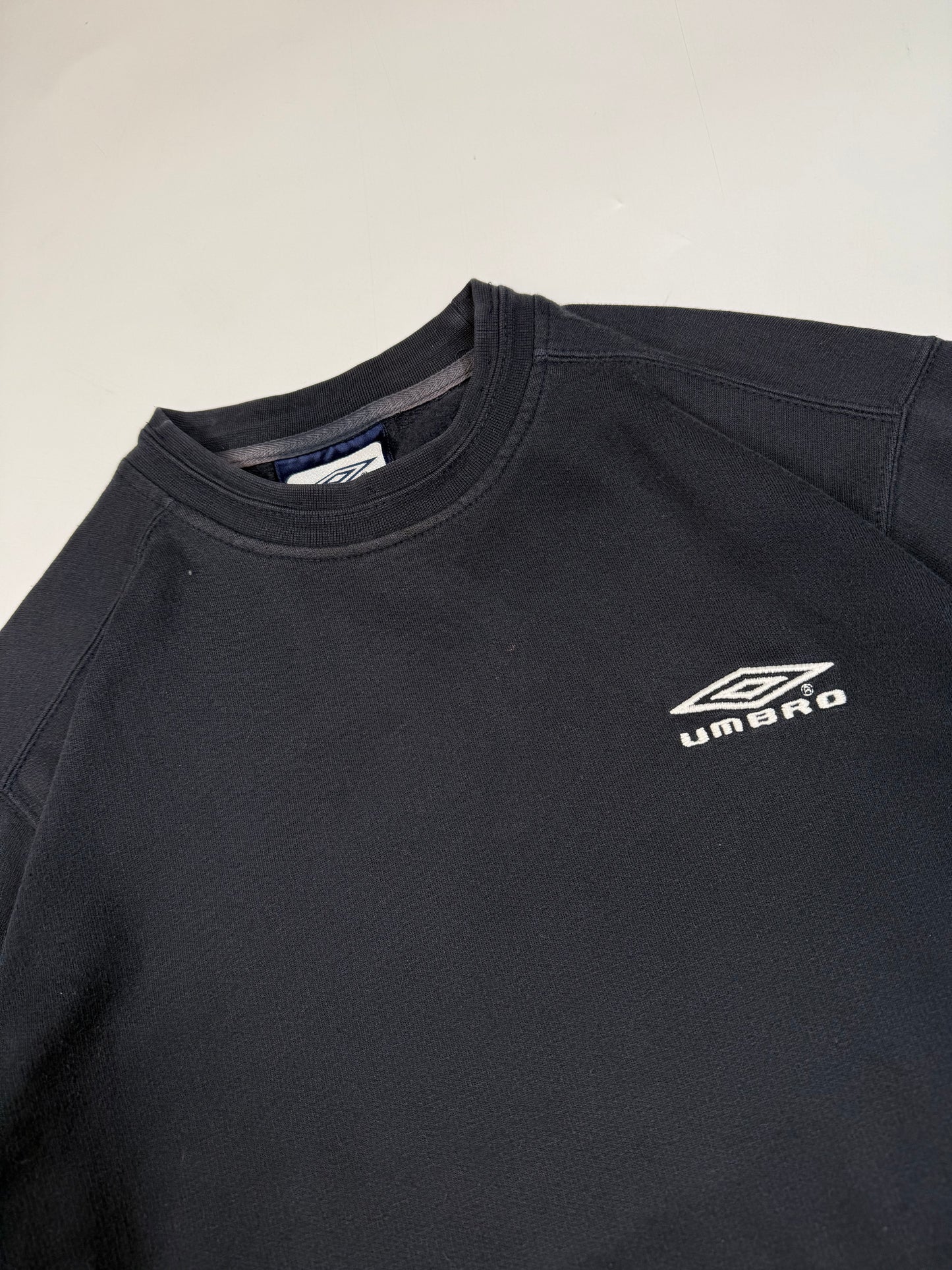 Vintage Umbro small logo sweatshirt (S)