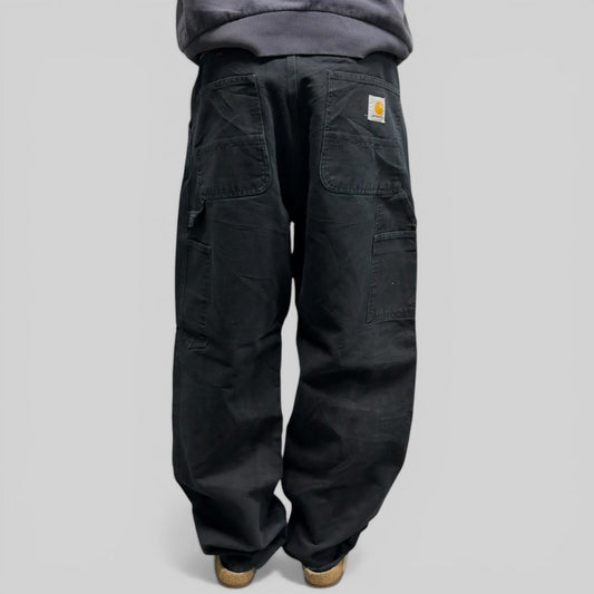Carhartt baggy carpenter pants (W38)