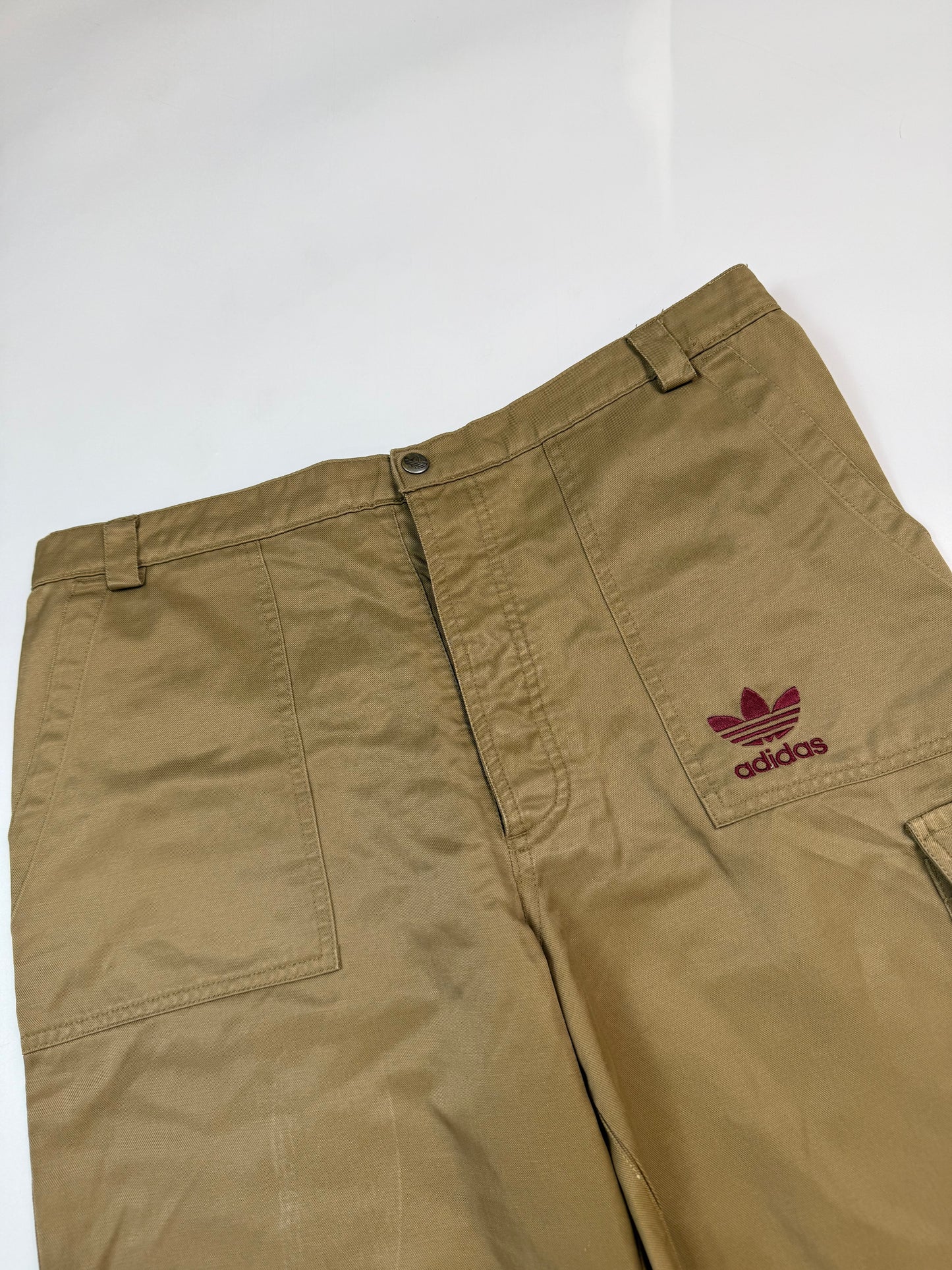 Vintage 90s Adidas originals baggy cargo shorts (L)