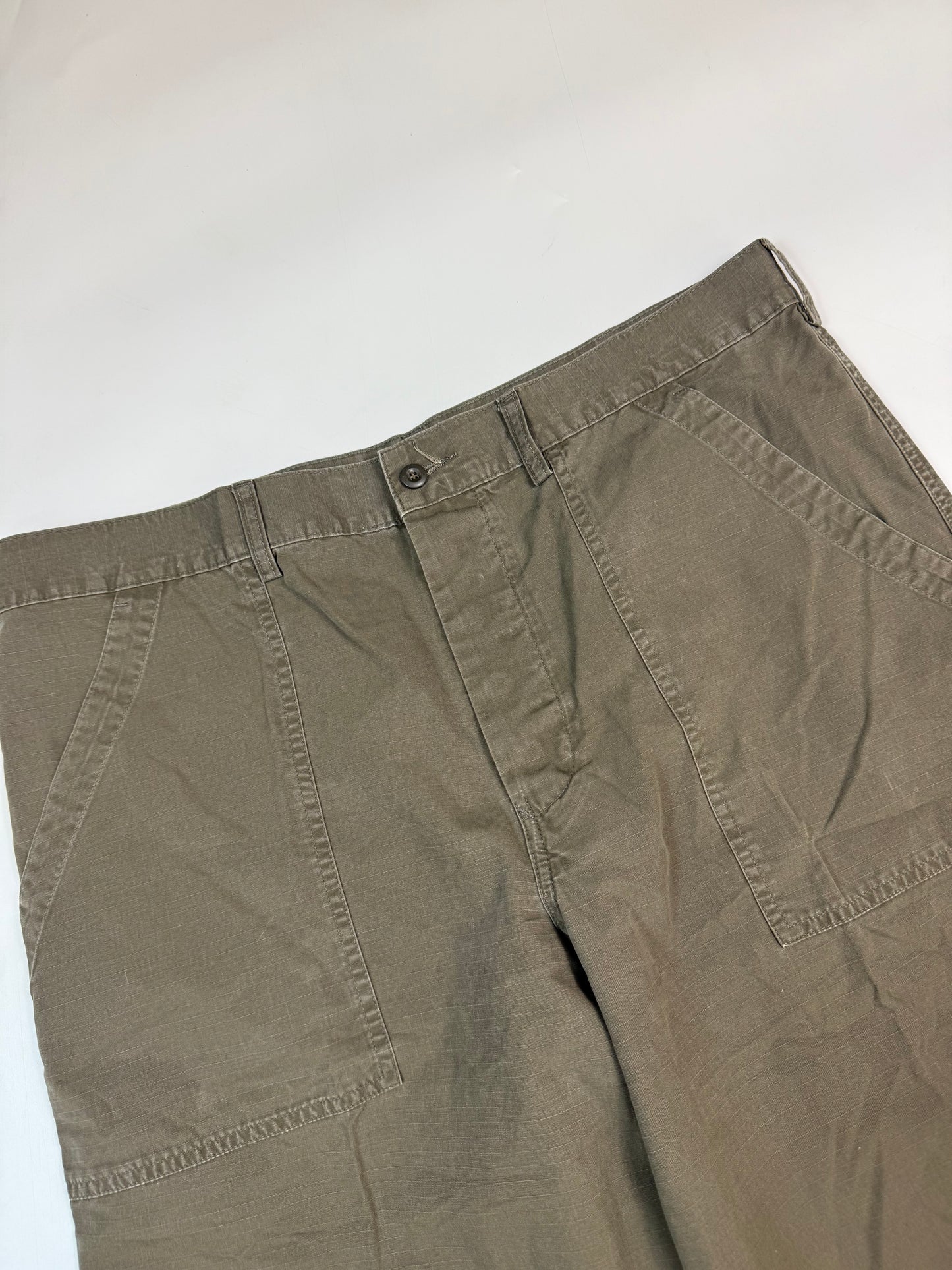 Vintage Avirex USA baggy shorts (W38)