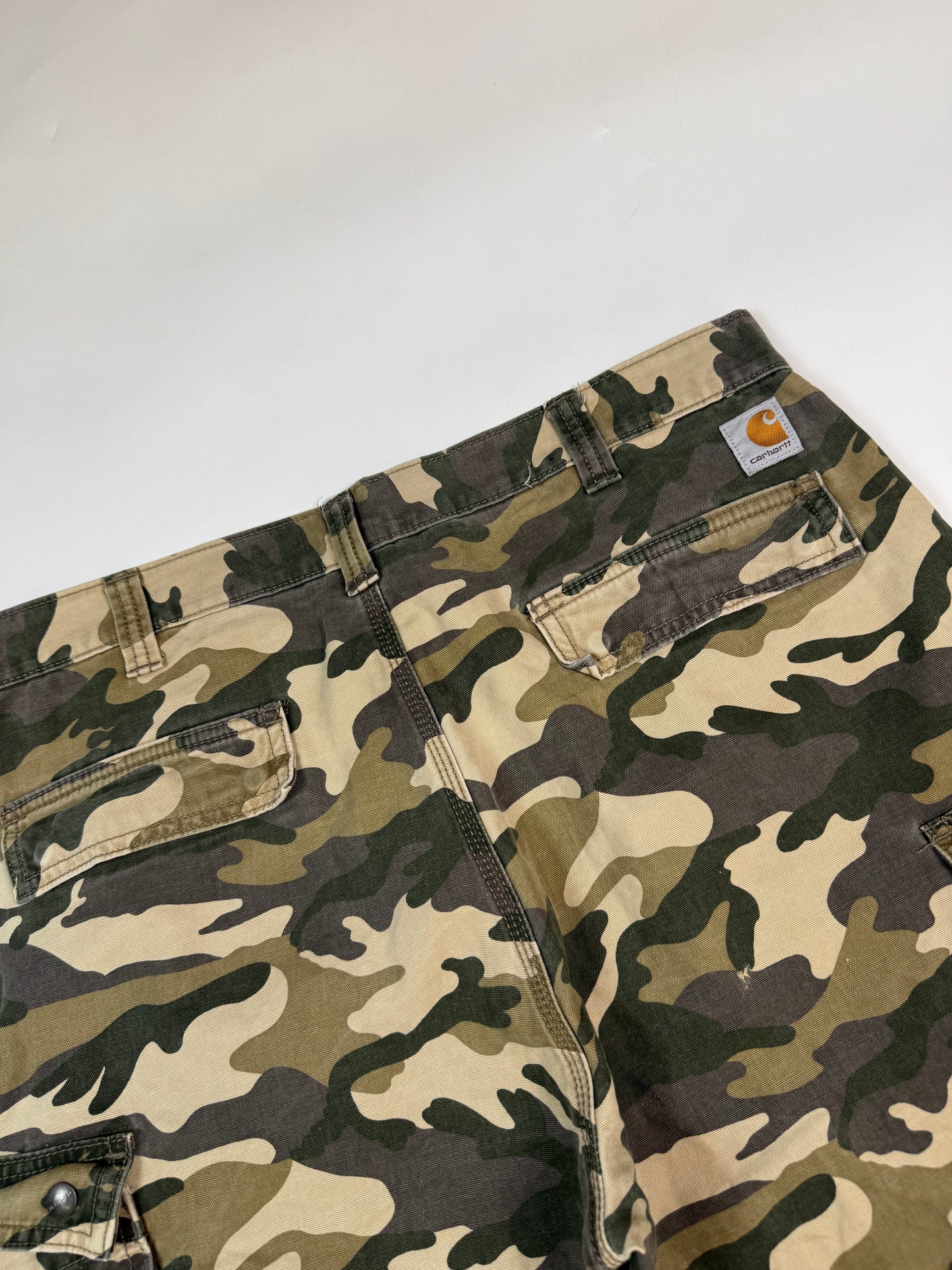 Carhartt WIP camouflage baggy cargo shorts (W38)