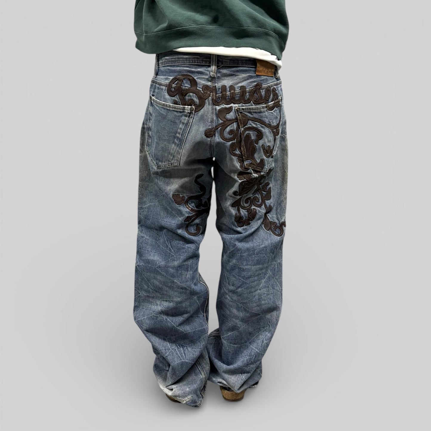 Vintage Y2K baggy hip hop Jeans (W34)
