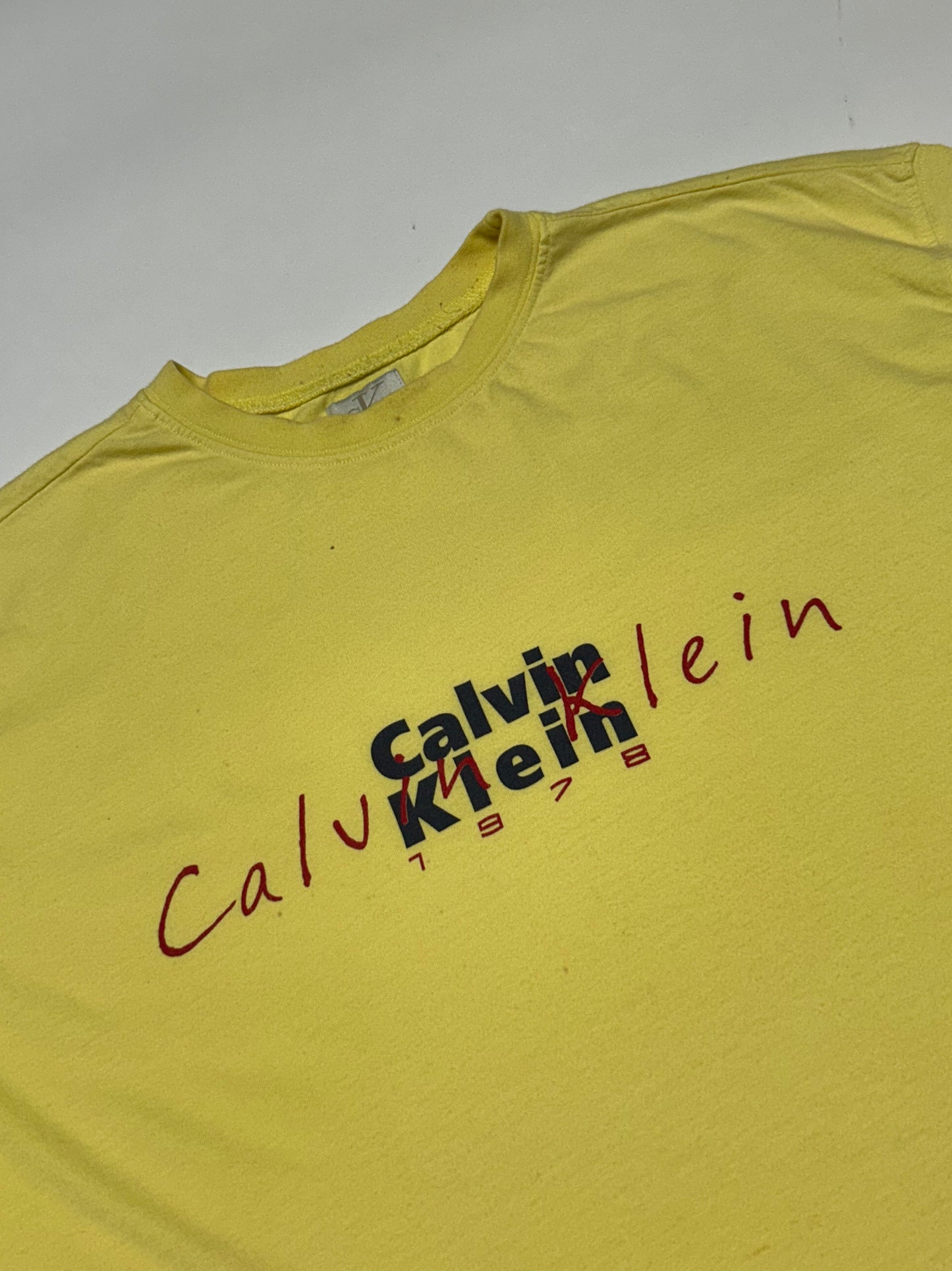 Vintage Calvin Klein tee (L)