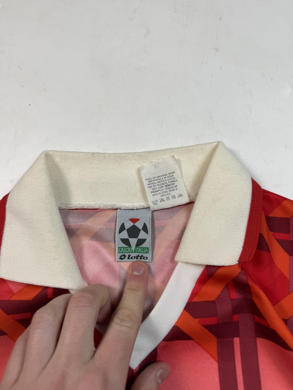 Vintage 90s Lotto abstract football shirt (XL)
