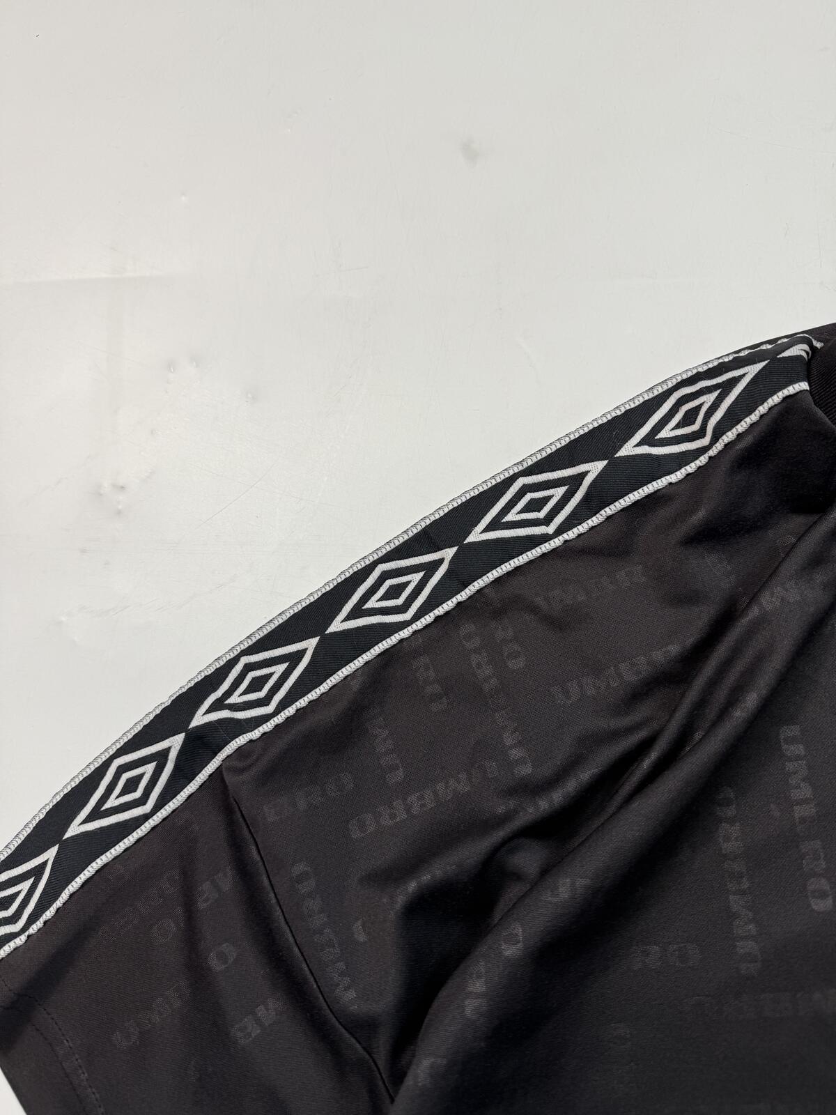 Vintage 90s Umbro centre logo sport tee (XXL)