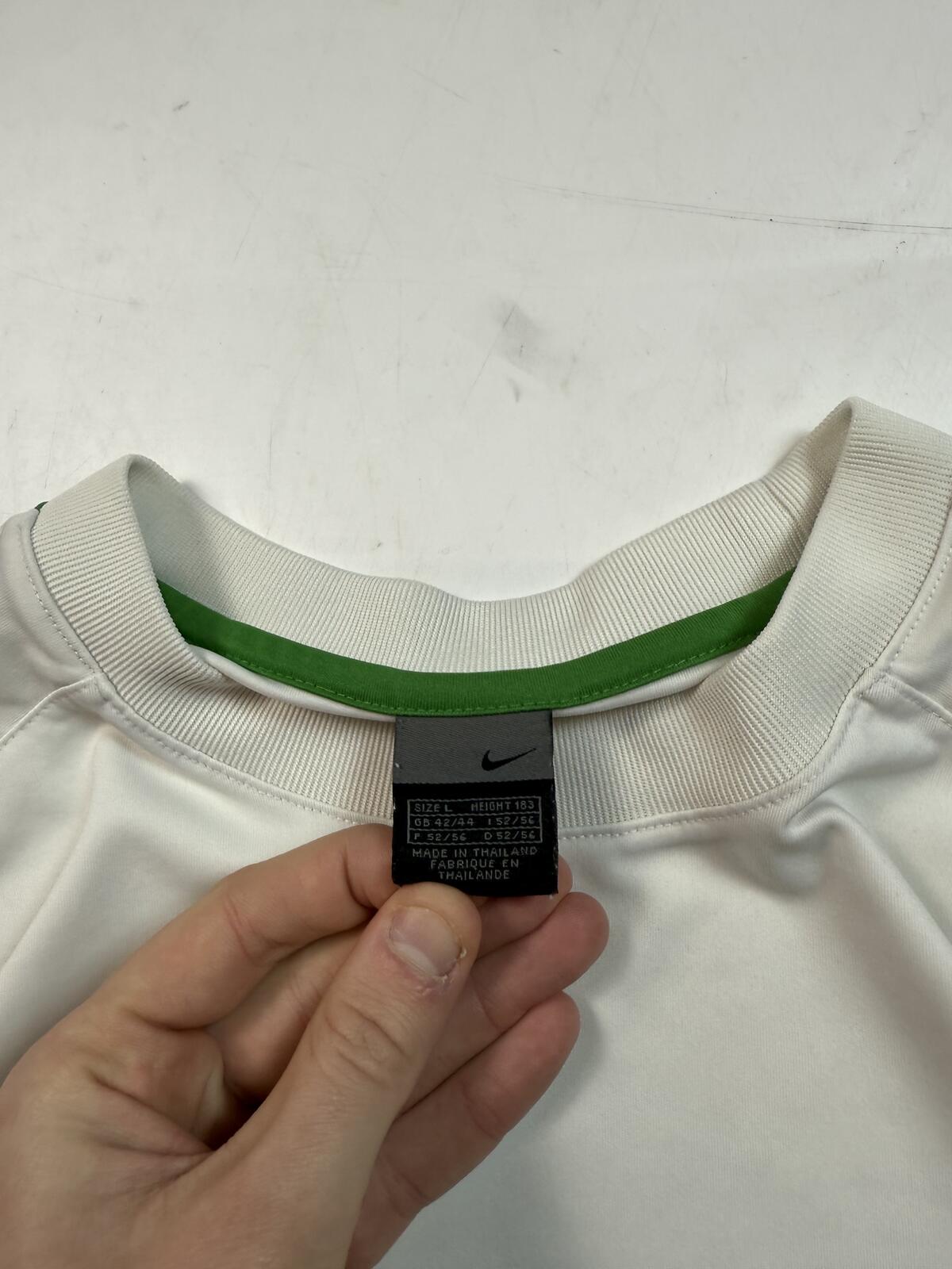 Vintage Nike shield football centre logo tee (L)