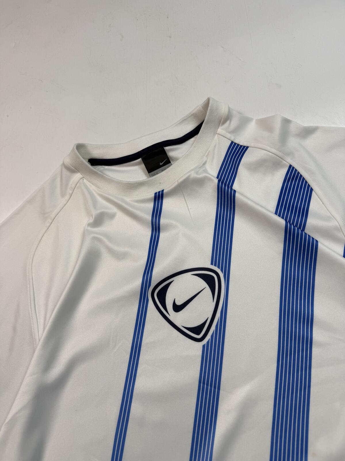 Vintage Nike shield football centre logo tee (XL)